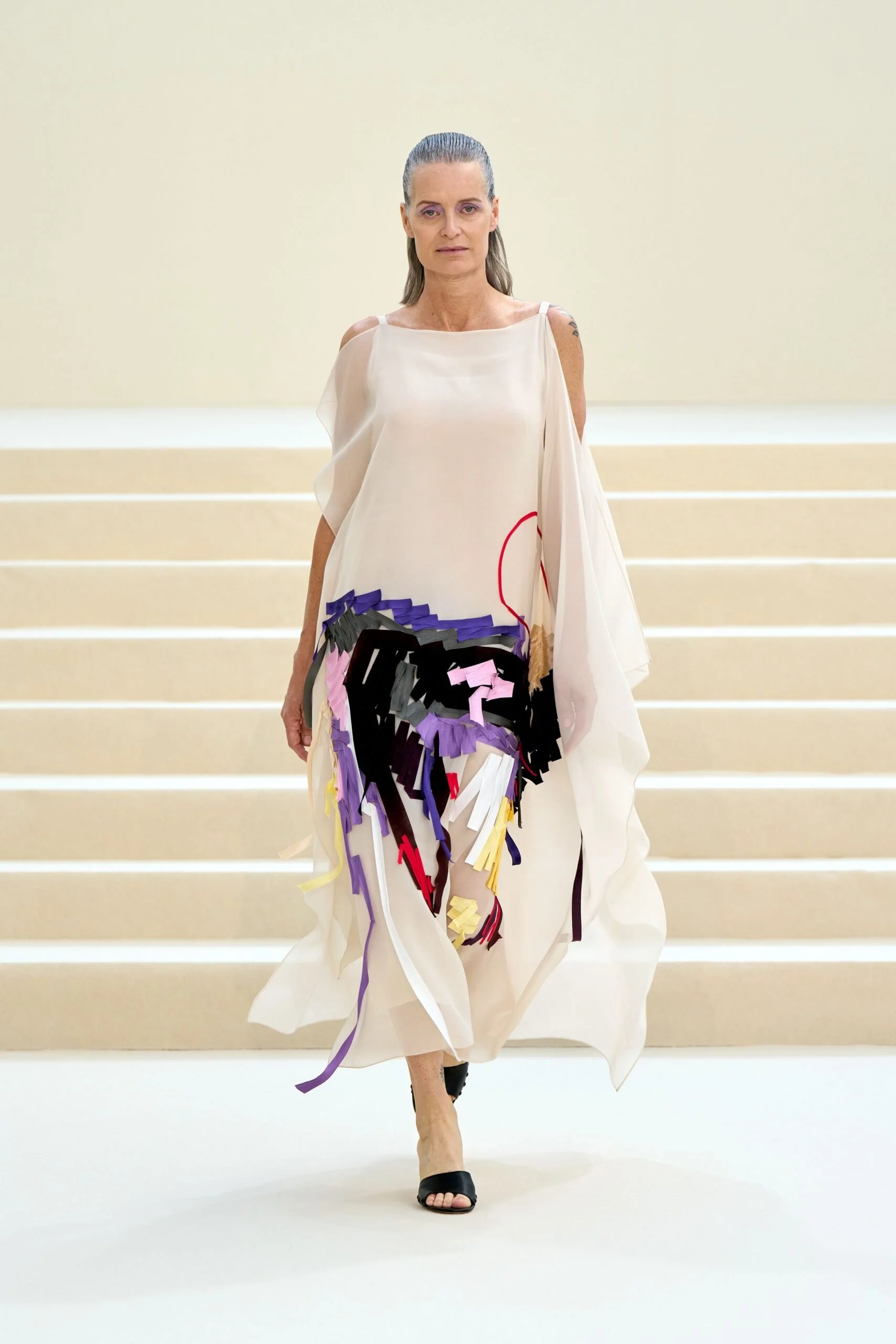 akris-spring-2027-ready-to-wear-look-14-scaled.jpg