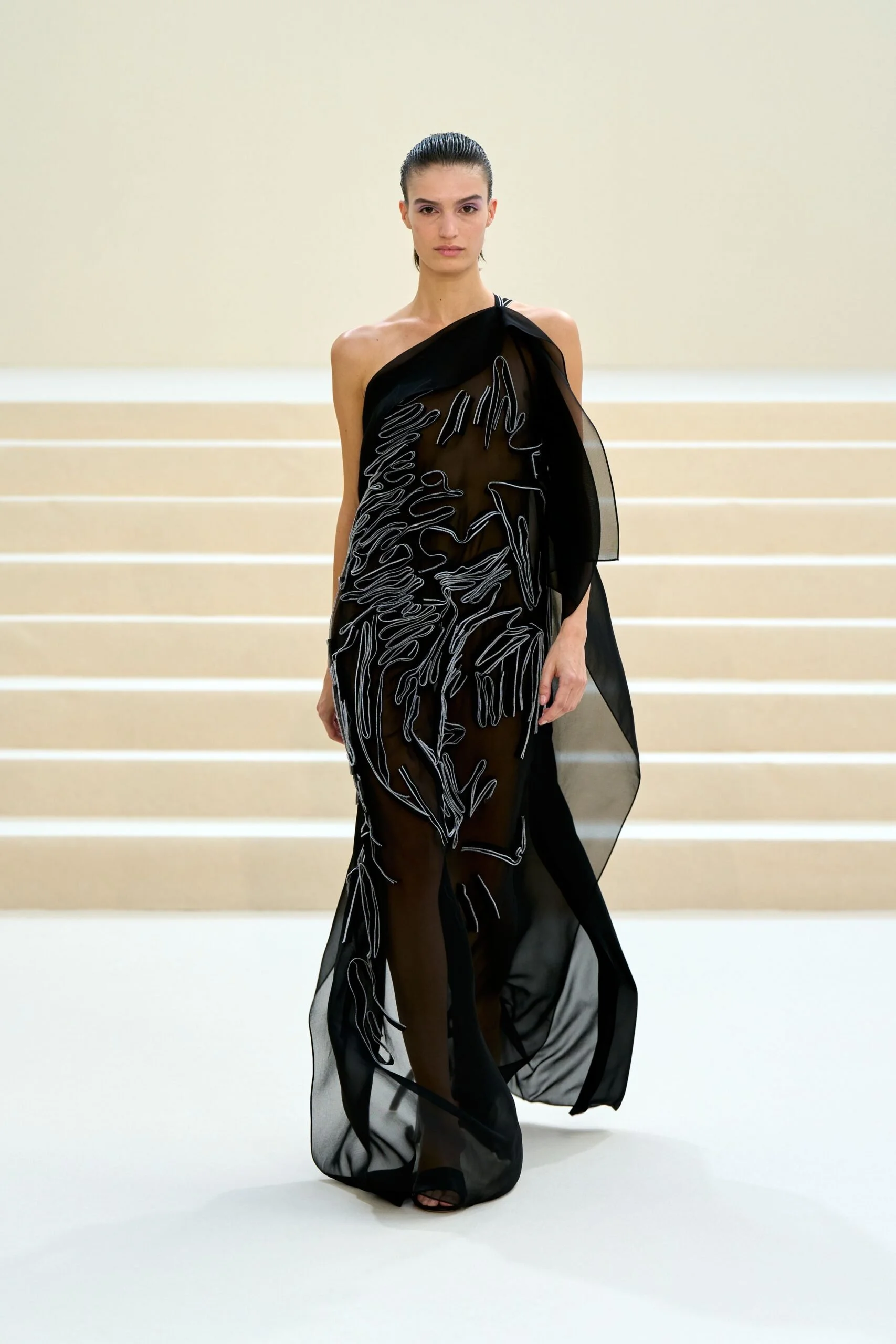 akris-spring-2027-ready-to-wear-look-32-scaled.jpg