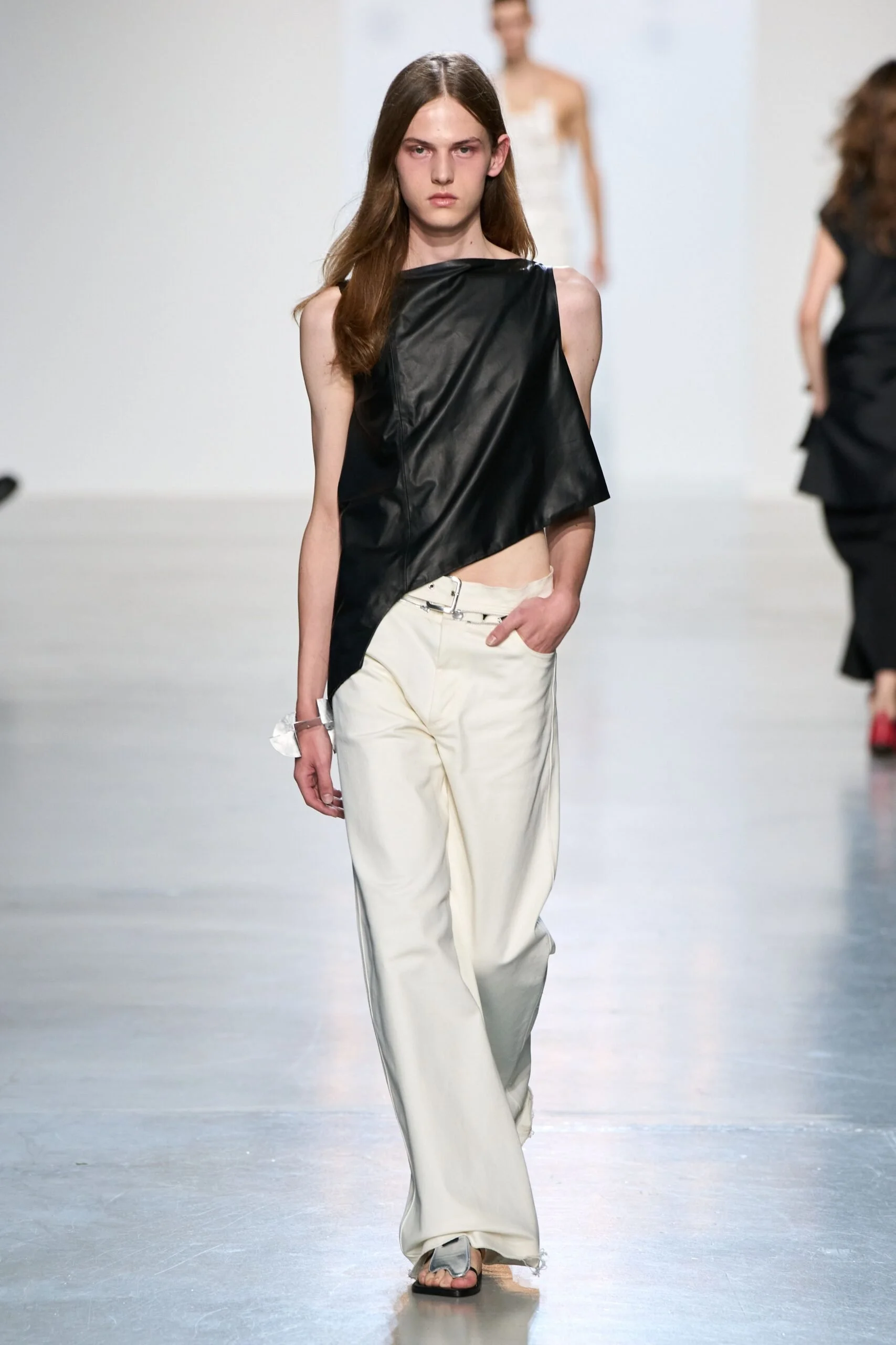 niccolo-pasqualetti-spring-2027-ready-to-wear-look-04-scaled.jpg