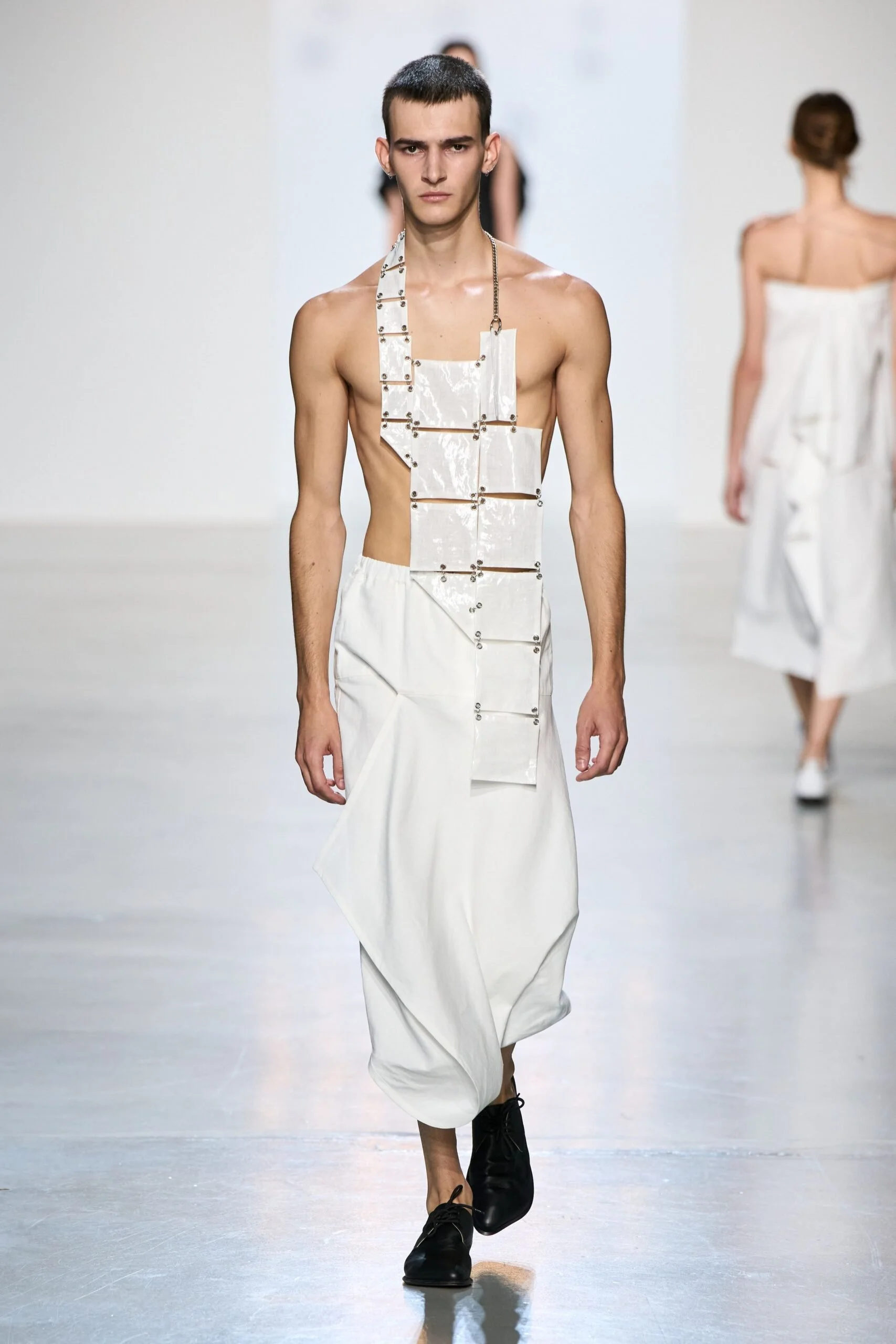 niccolo-pasqualetti-spring-2027-ready-to-wear-look-05-scaled.jpg