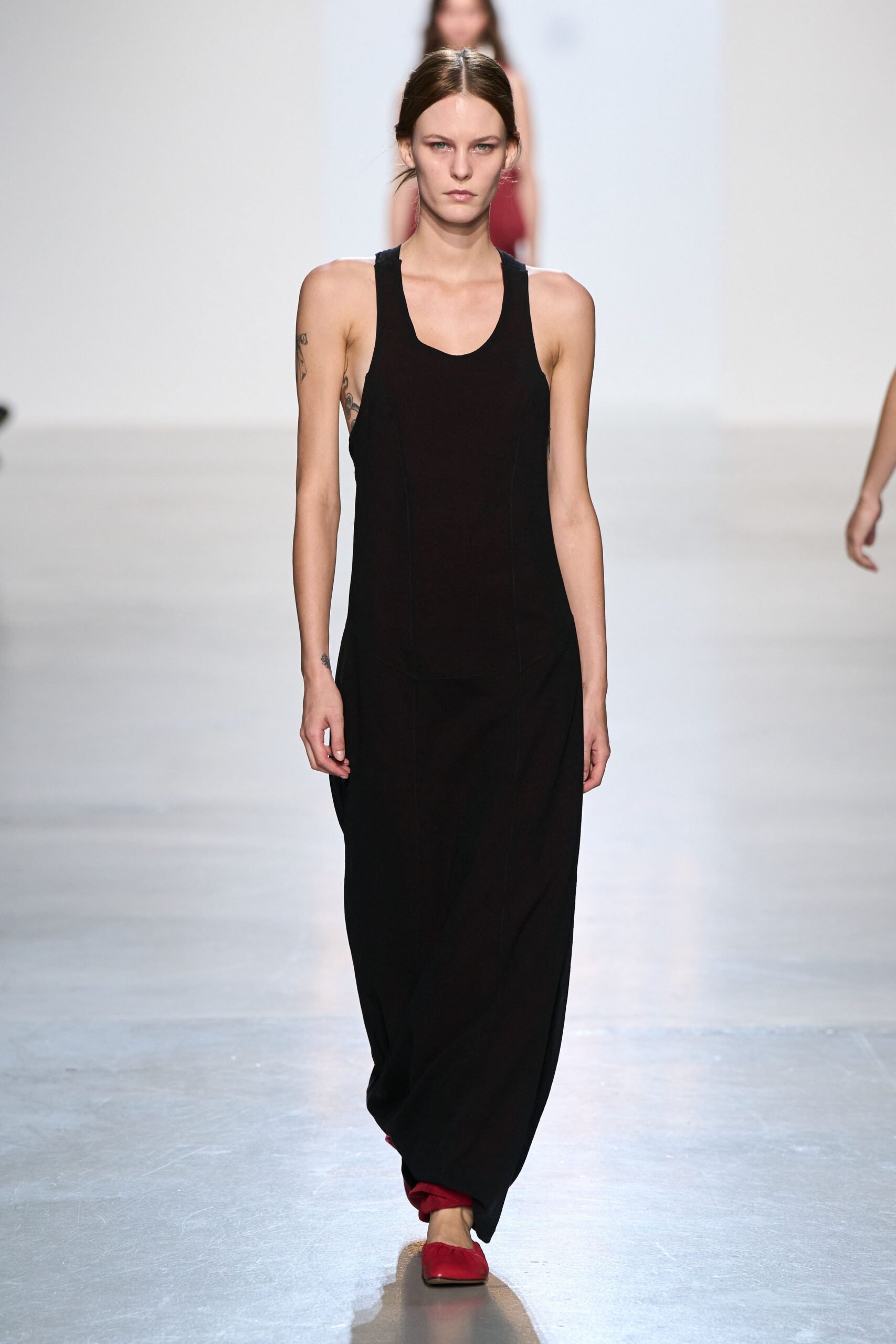 niccolo-pasqualetti-spring-2027-ready-to-wear-look-23-scaled.jpg