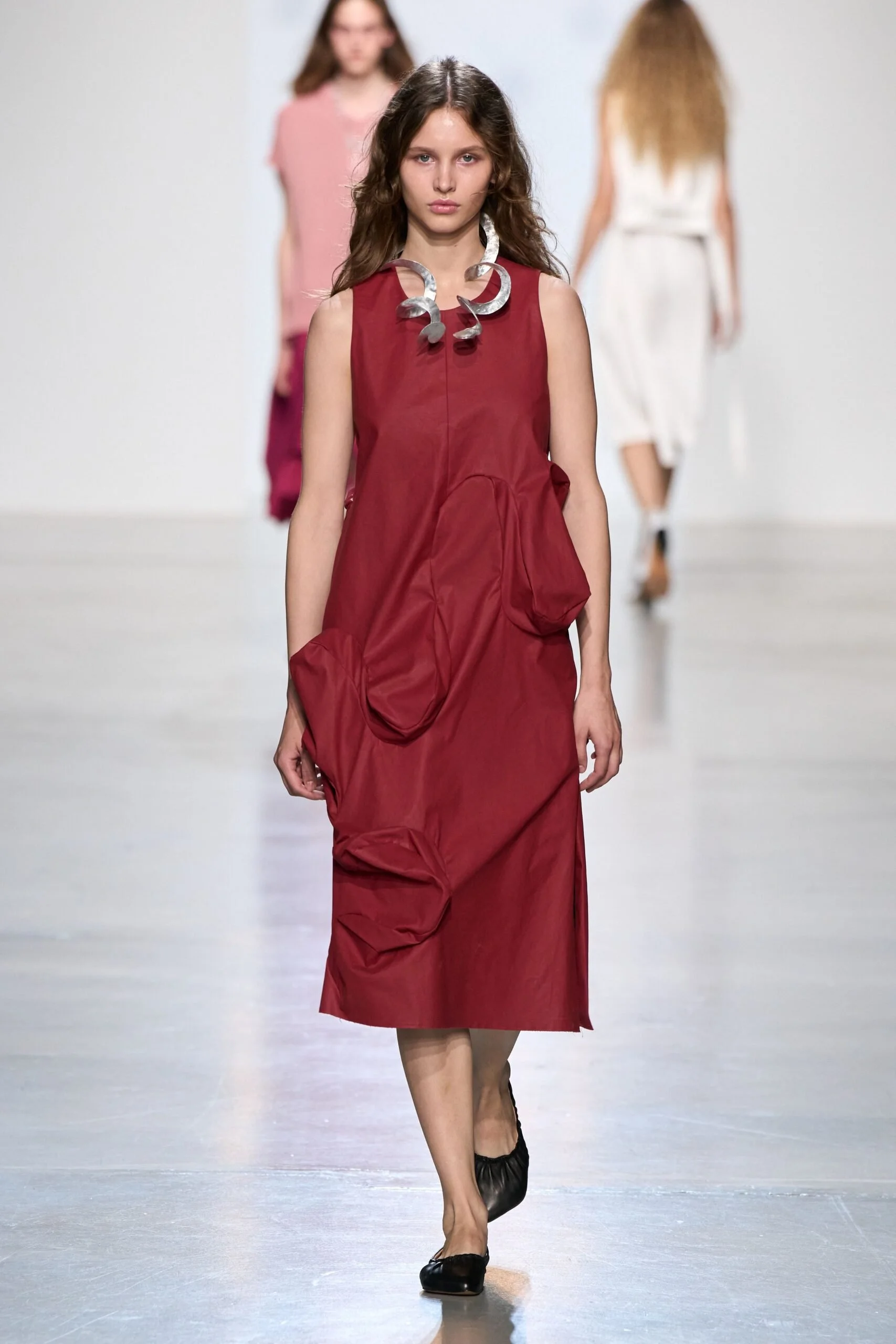 niccolo-pasqualetti-spring-2027-ready-to-wear-look-24-scaled.jpg
