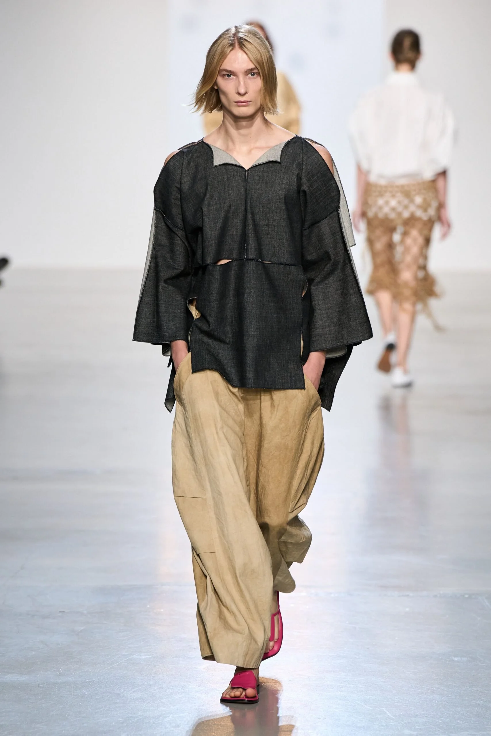 niccolo-pasqualetti-spring-2027-ready-to-wear-look-33-scaled.jpg