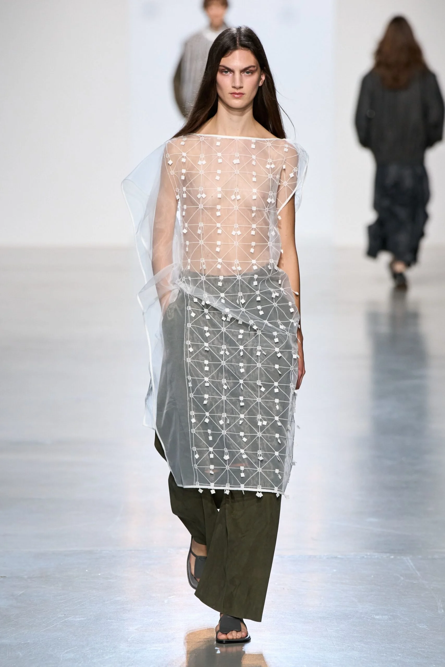 niccolo-pasqualetti-spring-2027-ready-to-wear-look-40-scaled.jpg