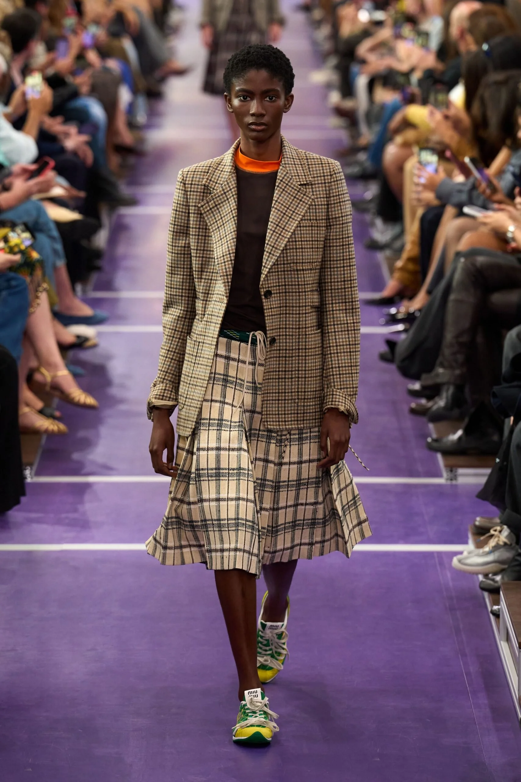 miu-miu-spring-2027-ready-to-wear-look-01-scaled.jpg
