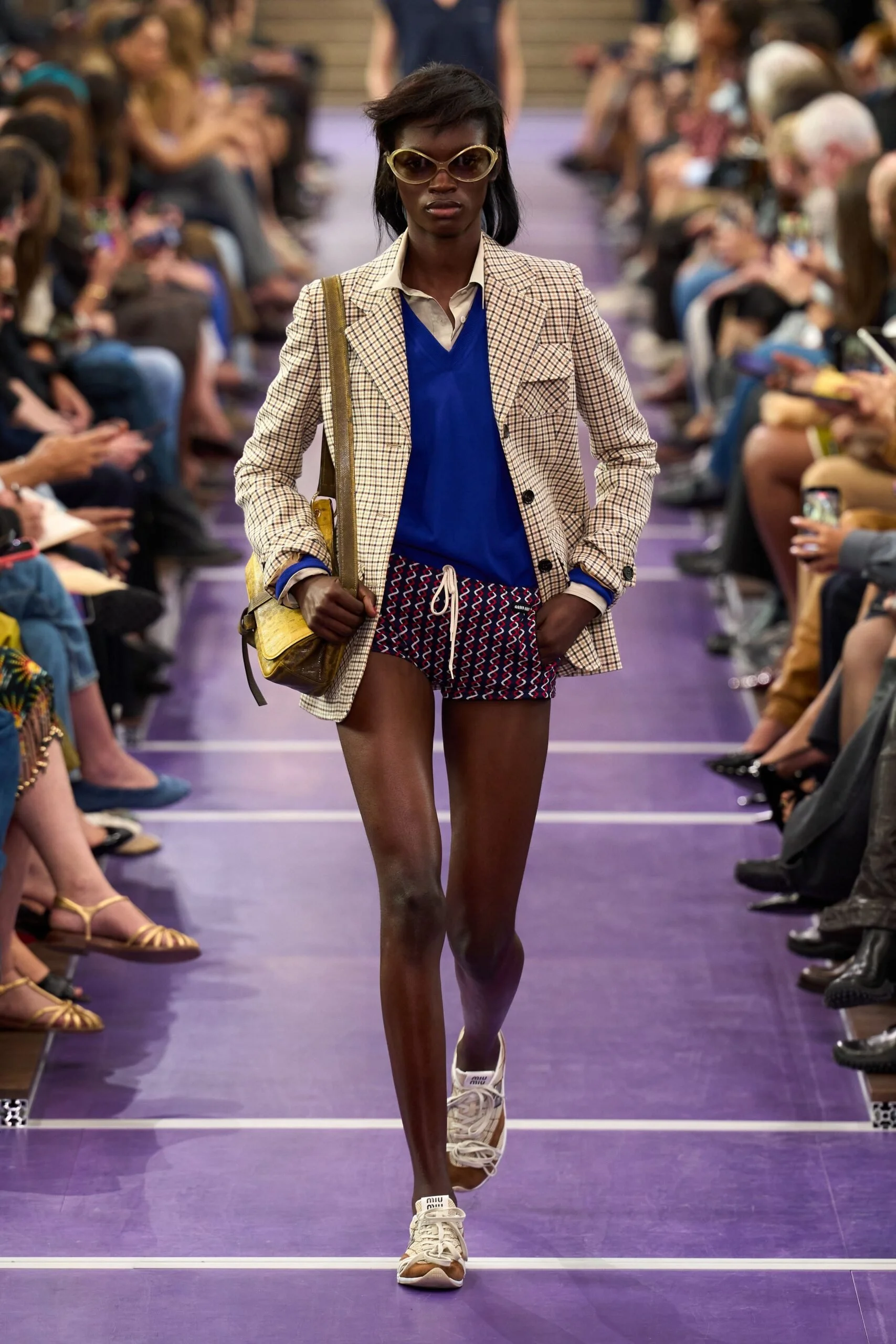 miu-miu-spring-2027-ready-to-wear-look-10-scaled.jpg