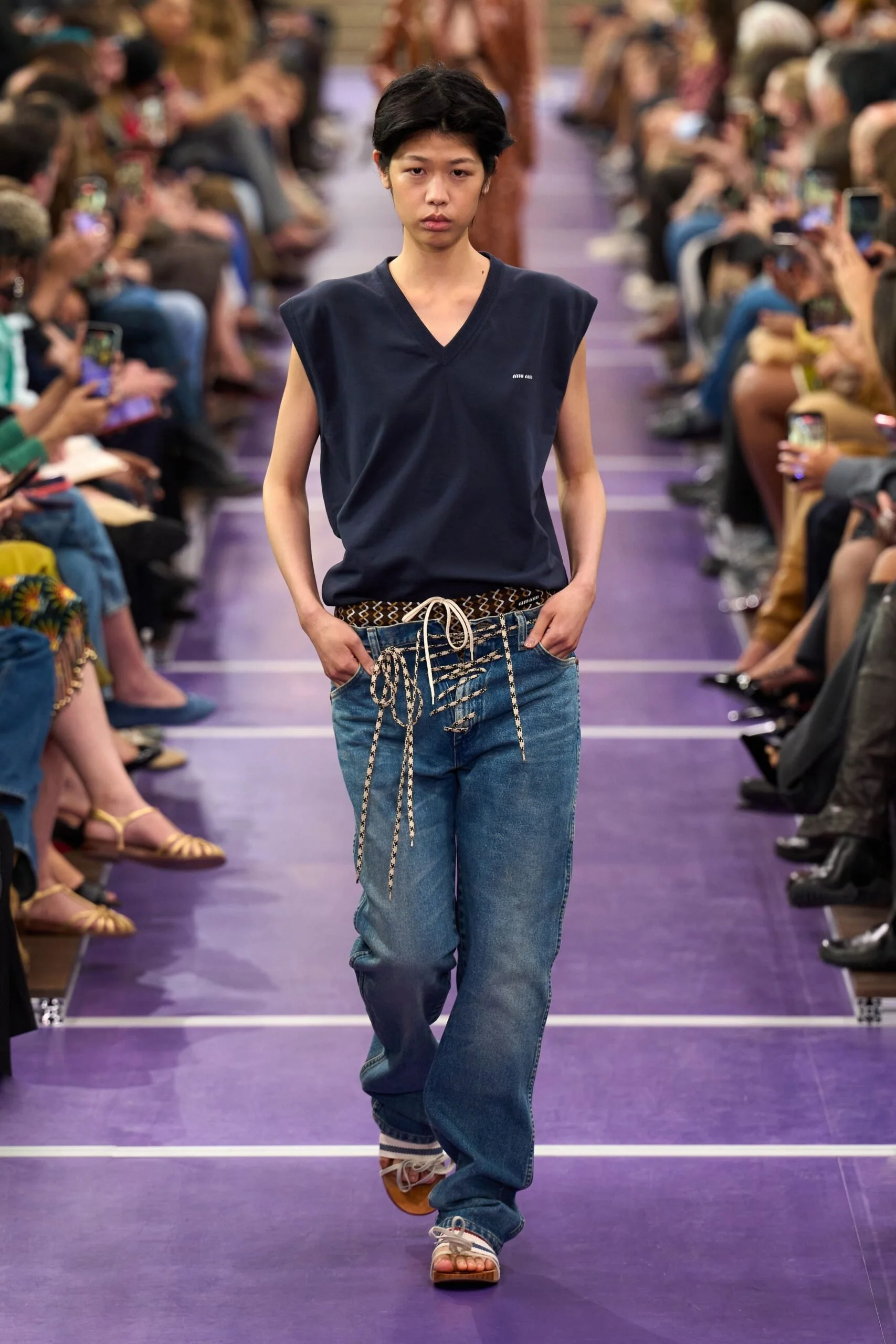 miu-miu-spring-2027-ready-to-wear-look-11-scaled.jpg