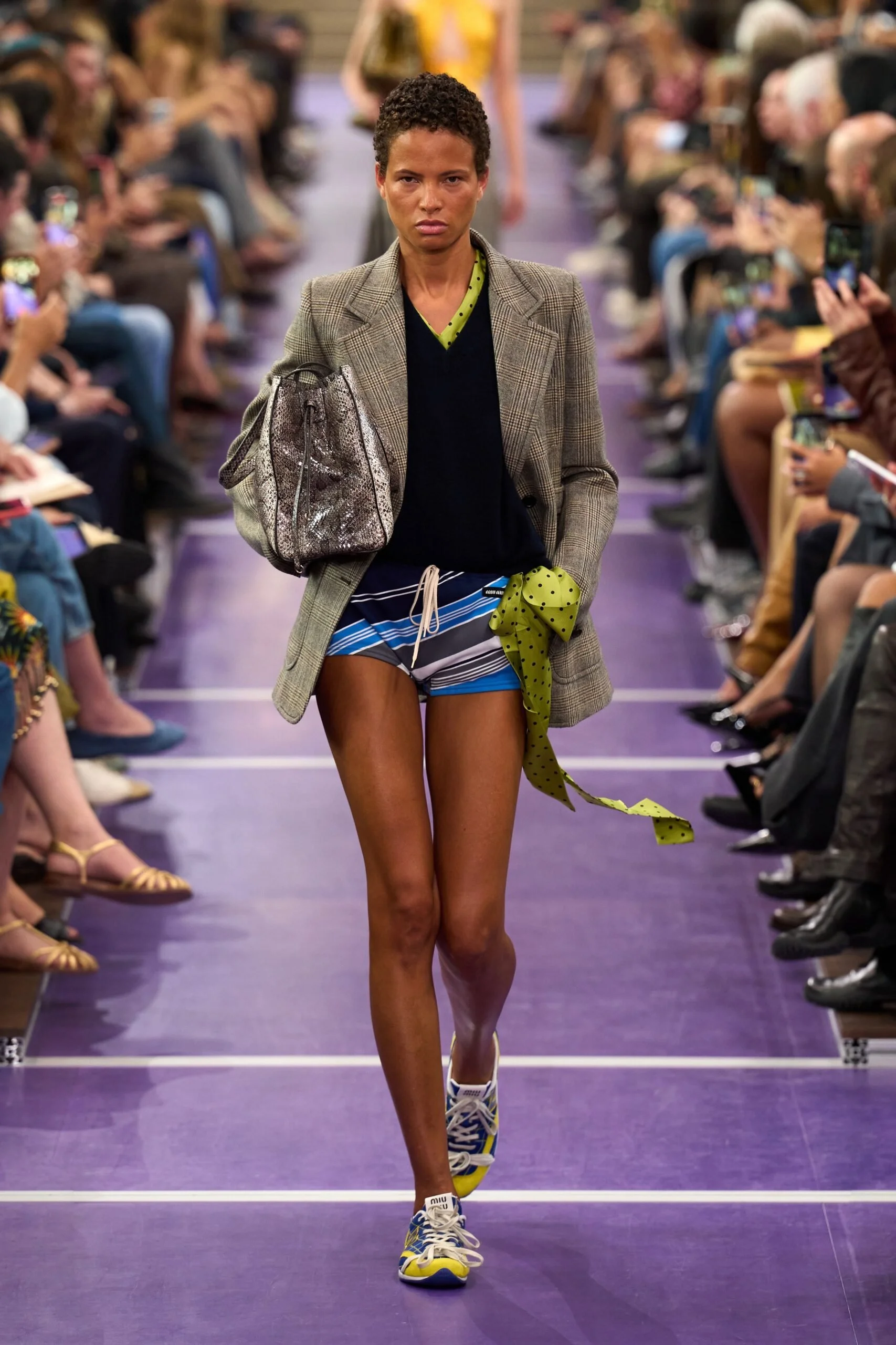 miu-miu-spring-2027-ready-to-wear-look-15-scaled.jpg