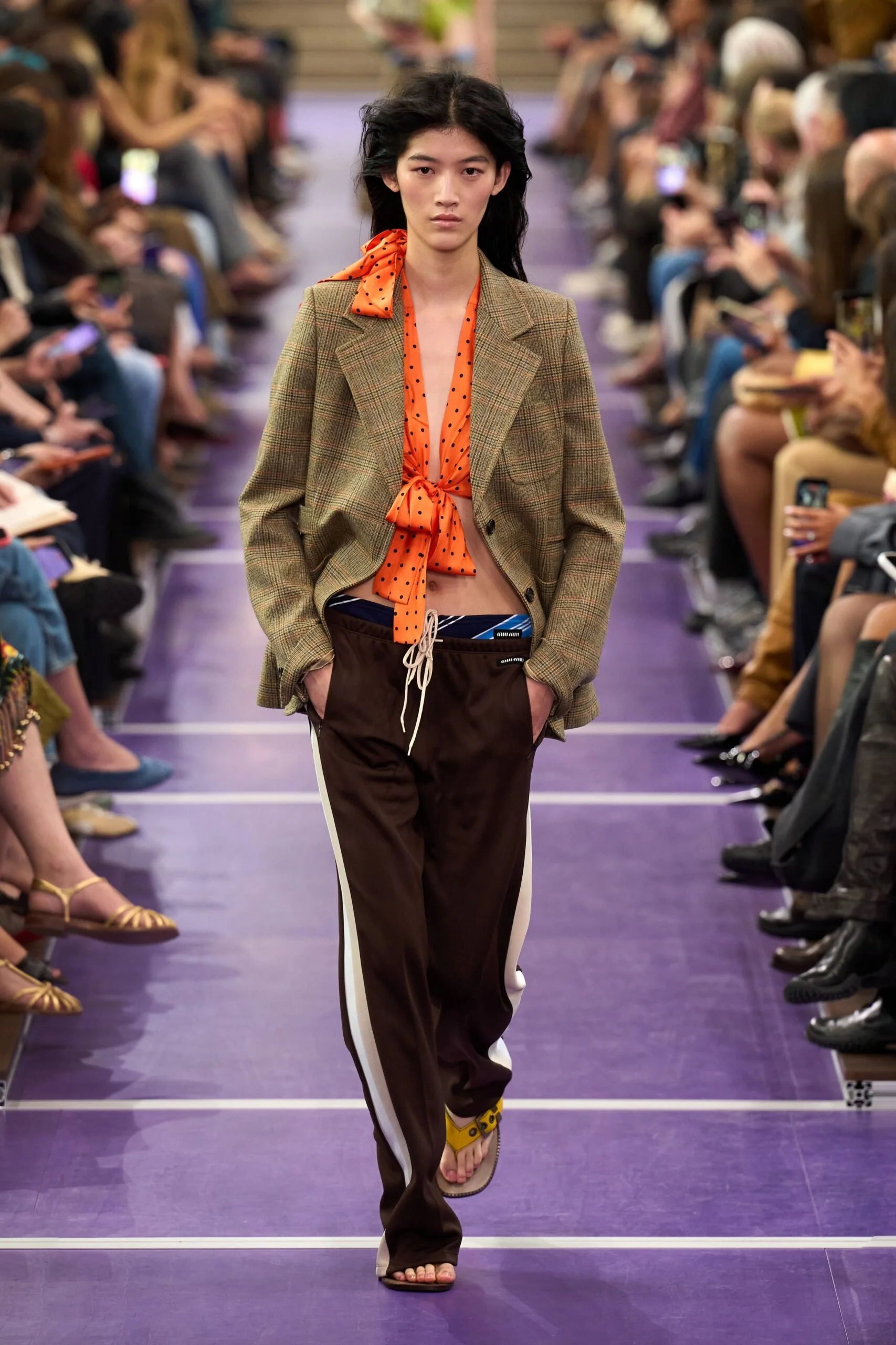 miu-miu-spring-2027-ready-to-wear-look-17-scaled.jpg