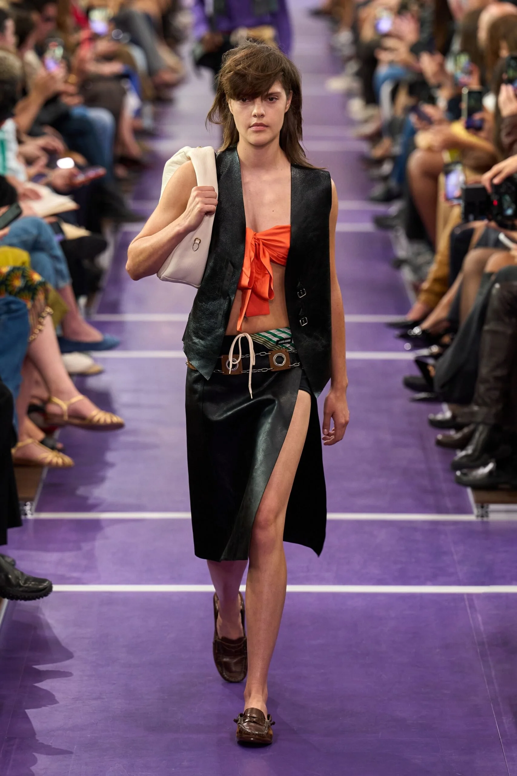 miu-miu-spring-2027-ready-to-wear-look-22-scaled.jpg