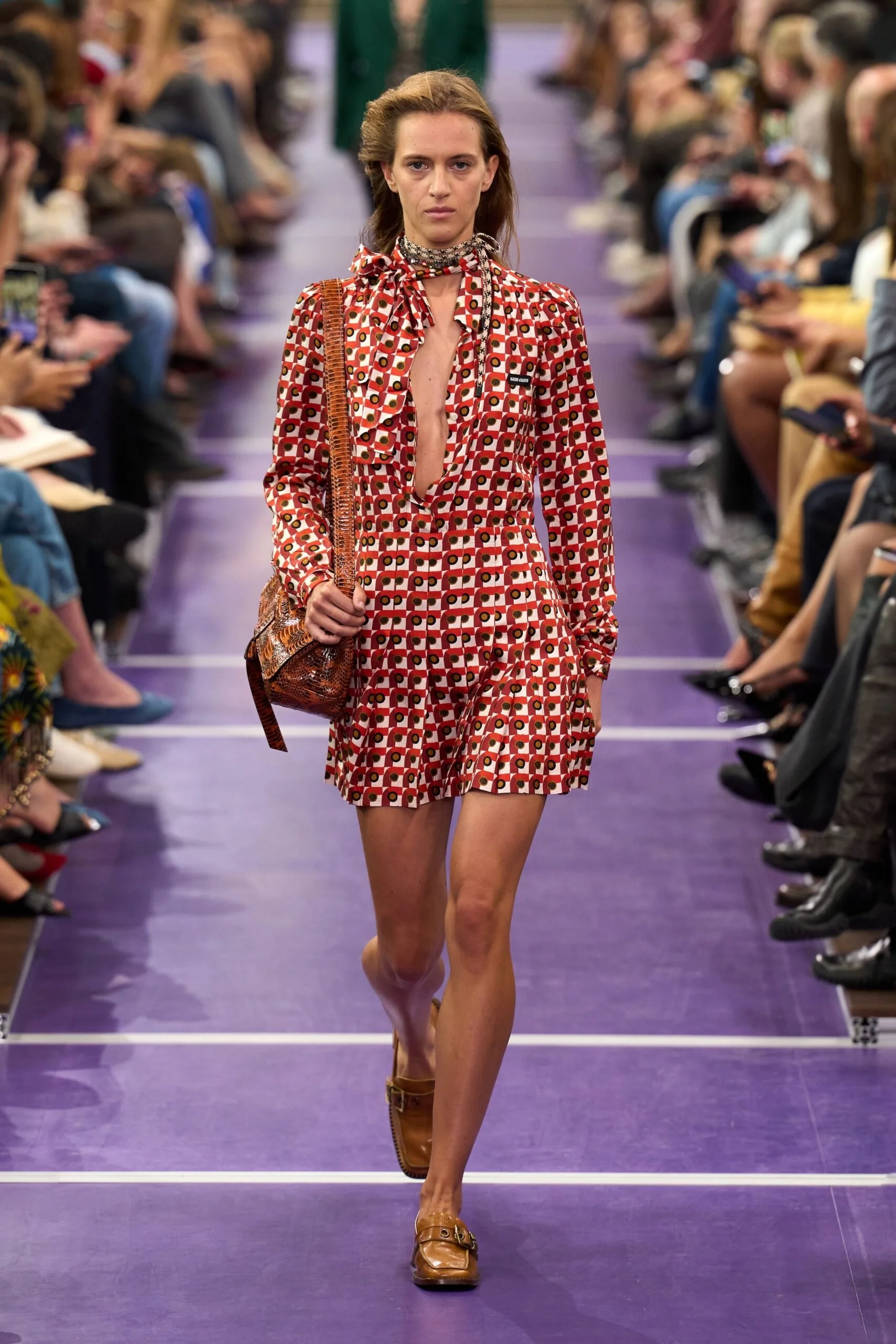 miu-miu-spring-2027-ready-to-wear-look-28-scaled.jpg