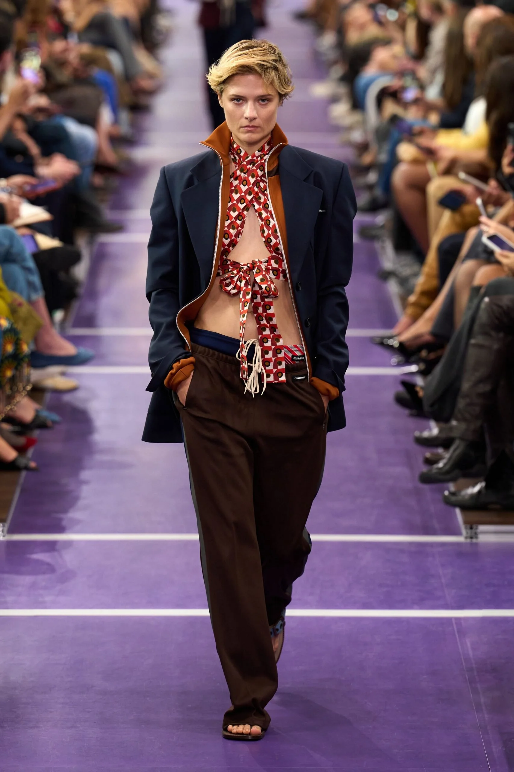miu-miu-spring-2027-ready-to-wear-look-31-scaled.jpg