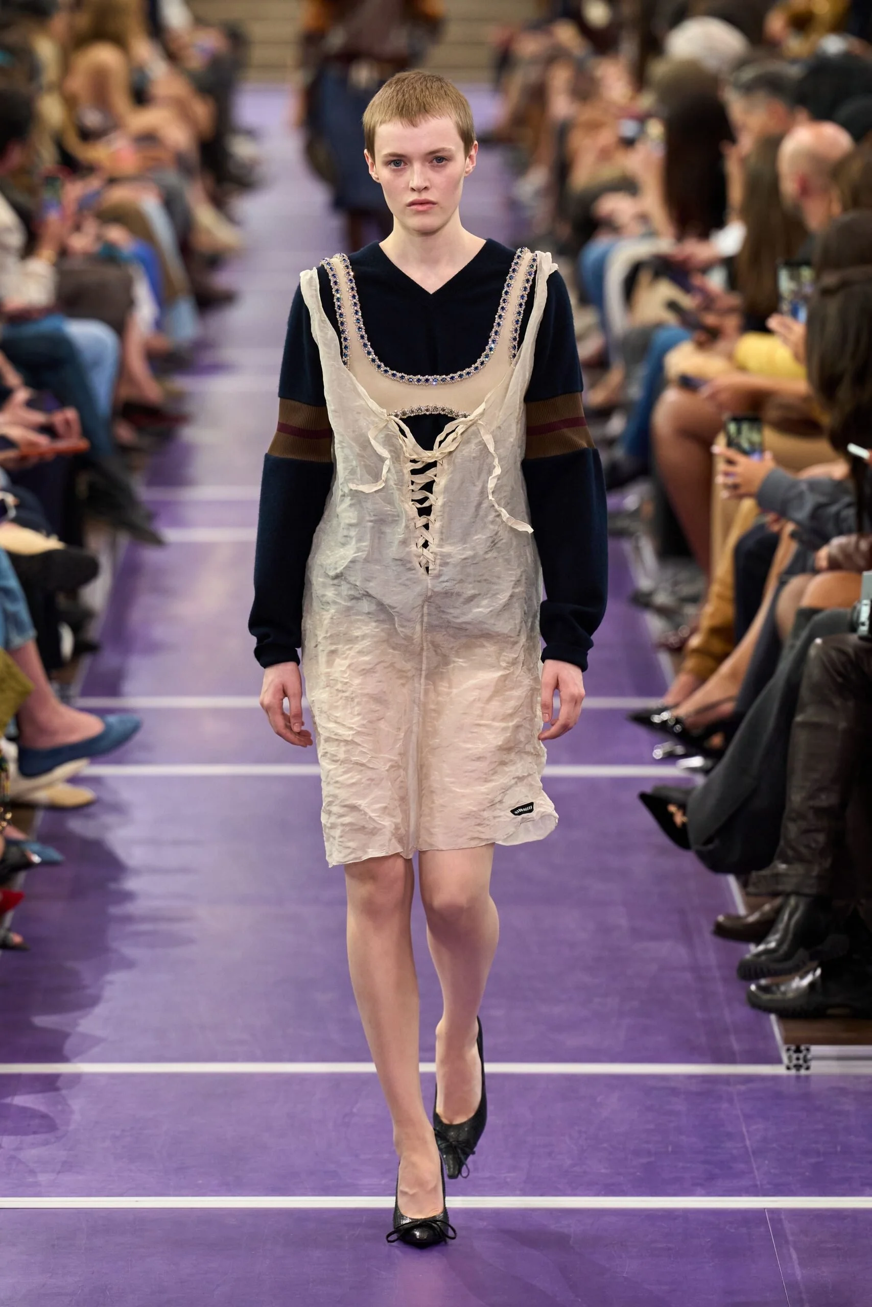 miu-miu-spring-2027-ready-to-wear-look-48-scaled.jpg