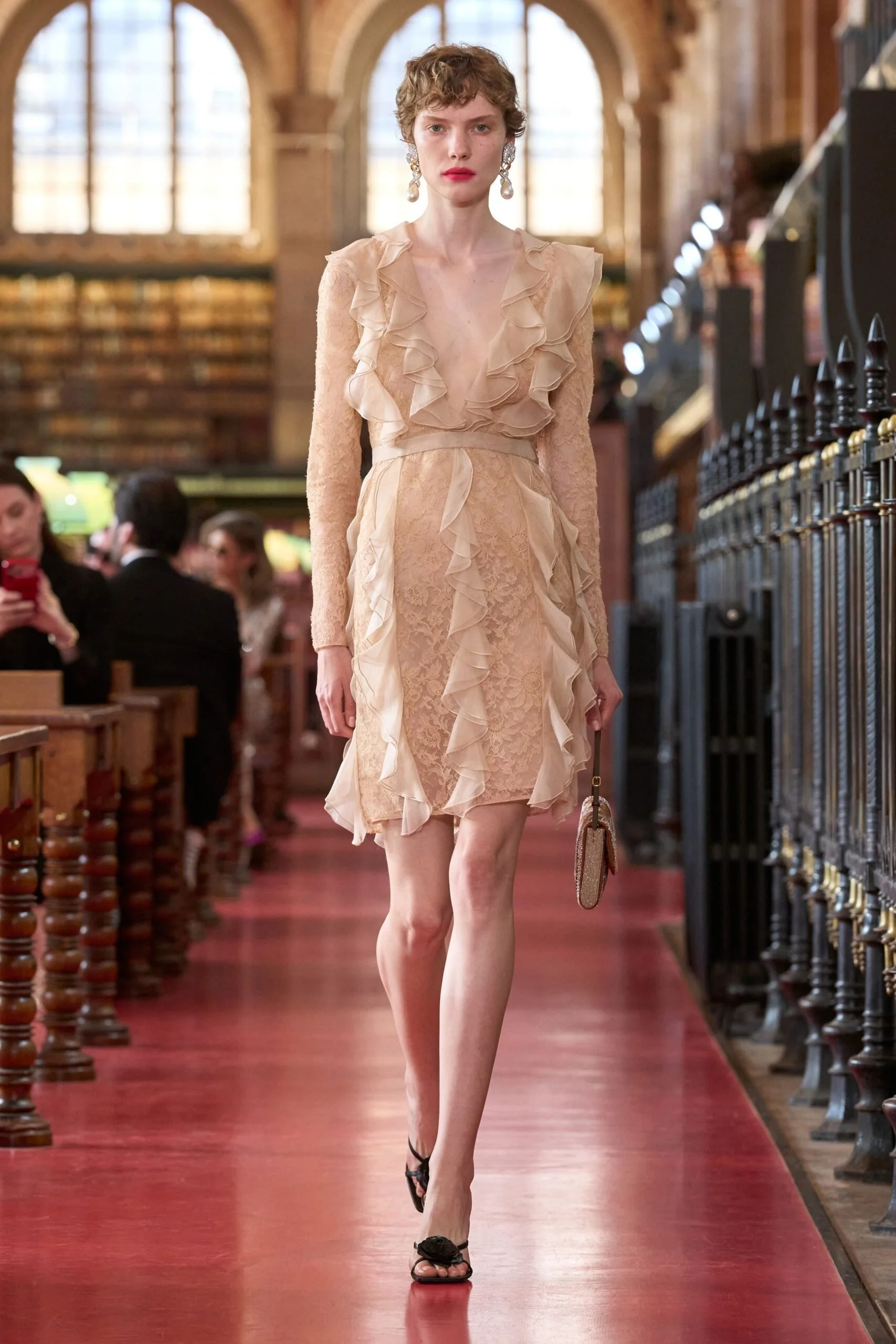 valentino-spring-2027-ready-to-wear-look-12-scaled.jpg