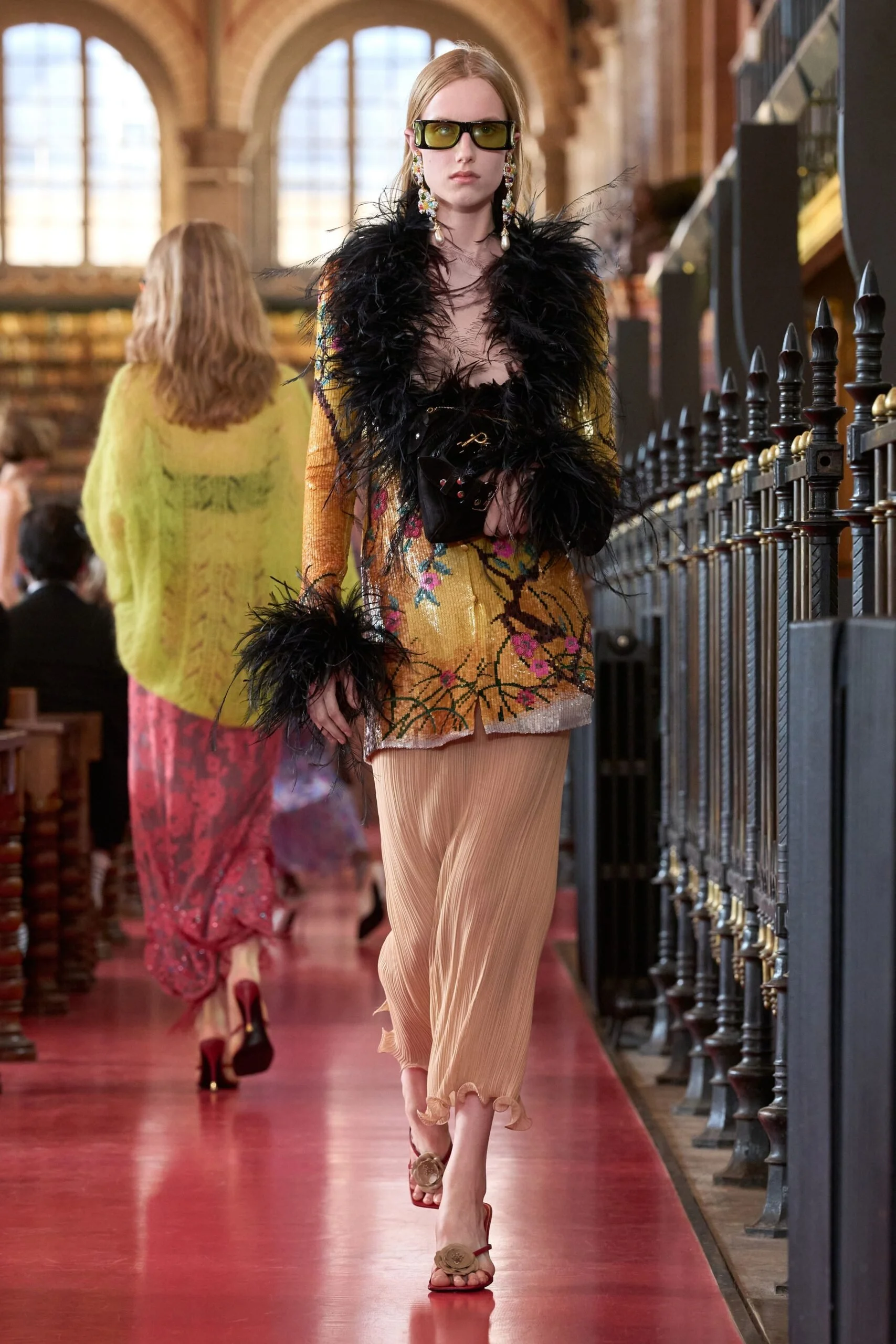 valentino-spring-2027-ready-to-wear-look-14-scaled.jpg