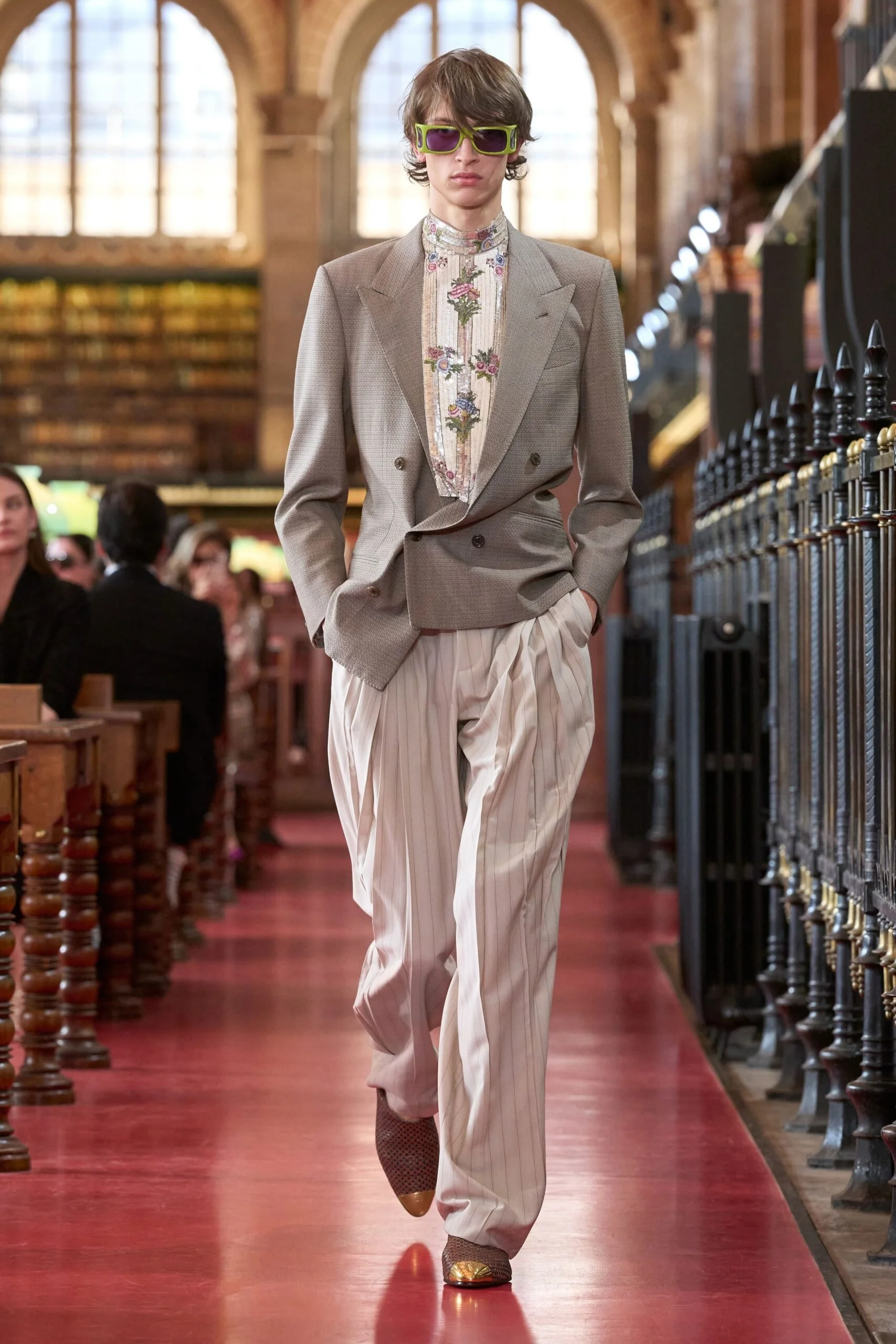 valentino-spring-2027-ready-to-wear-look-18-scaled.jpg