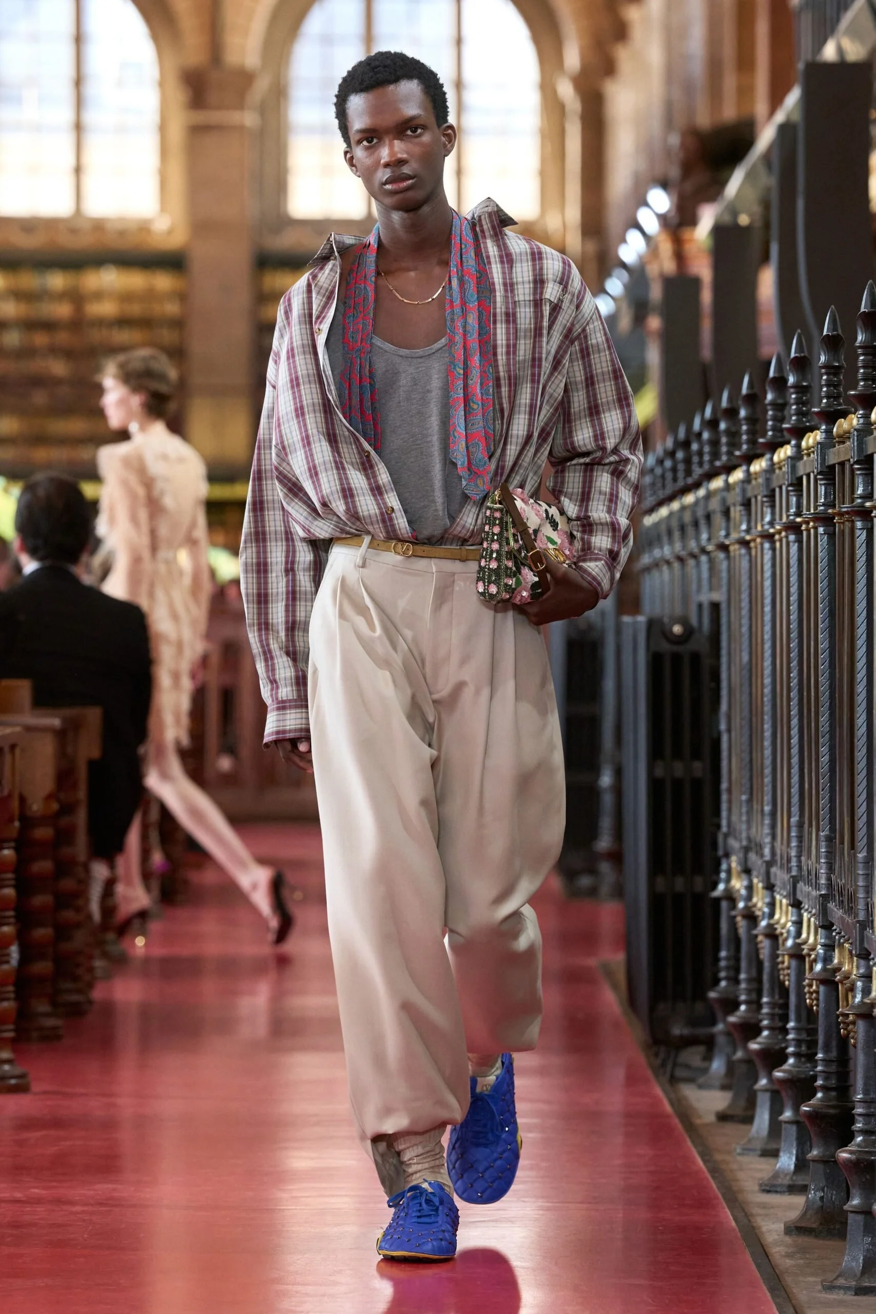 valentino-spring-2027-ready-to-wear-look-19-scaled.jpg