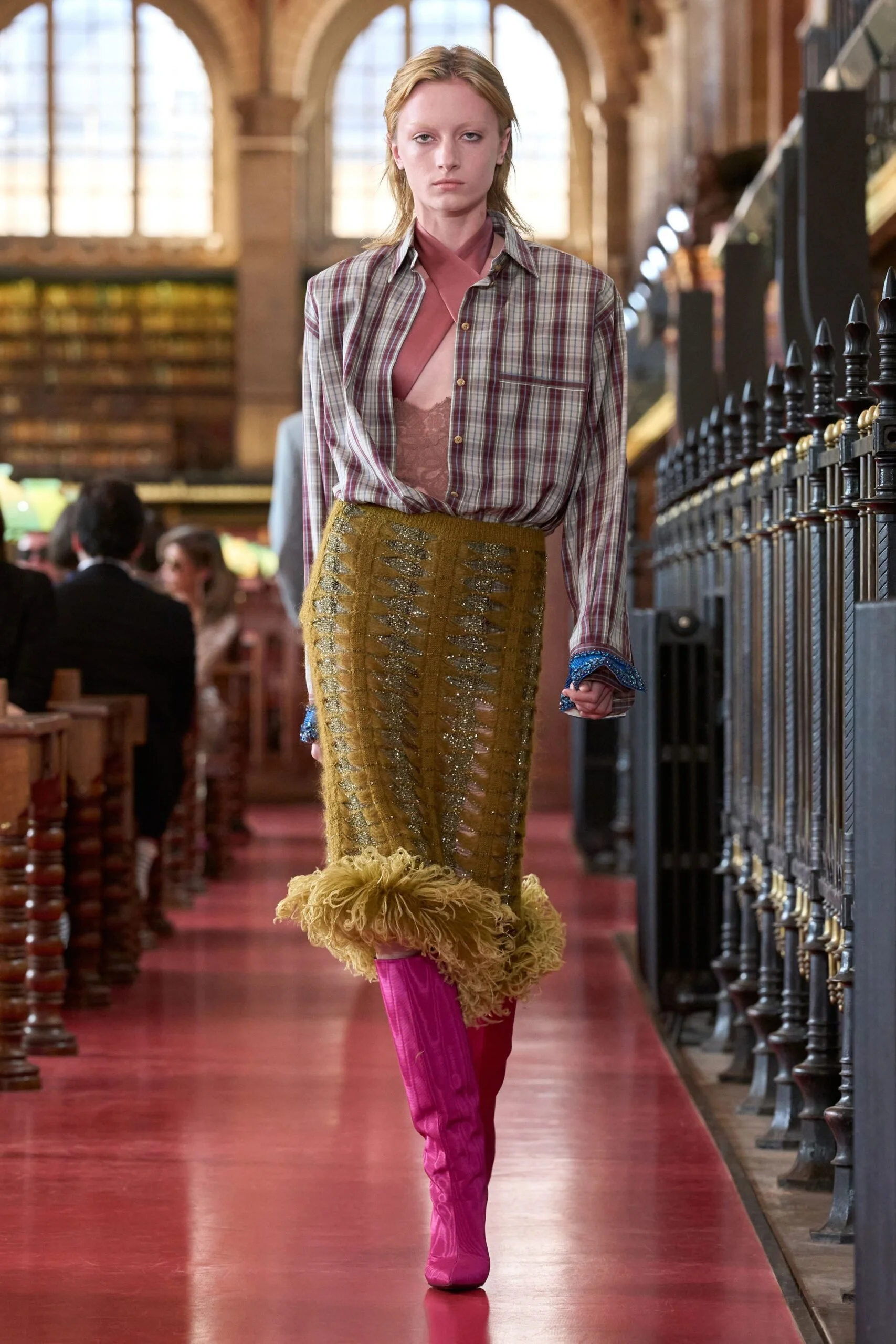 valentino-spring-2027-ready-to-wear-look-30-scaled.jpg