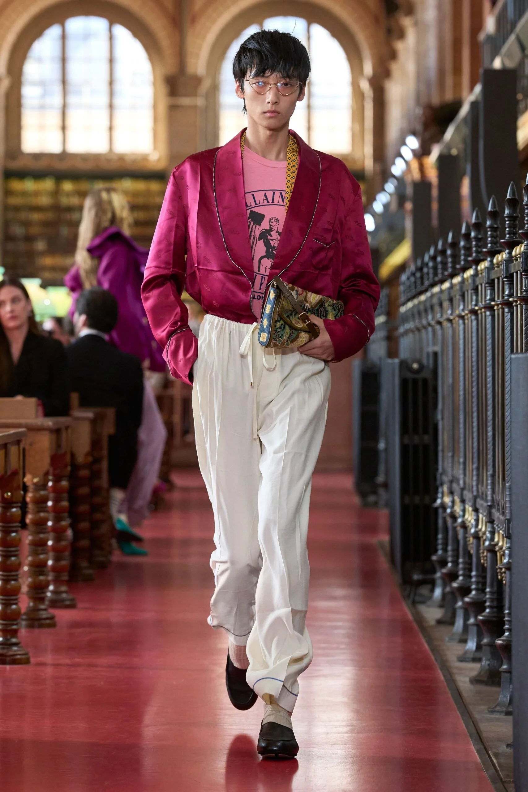 valentino-spring-2027-ready-to-wear-look-49-scaled.jpg