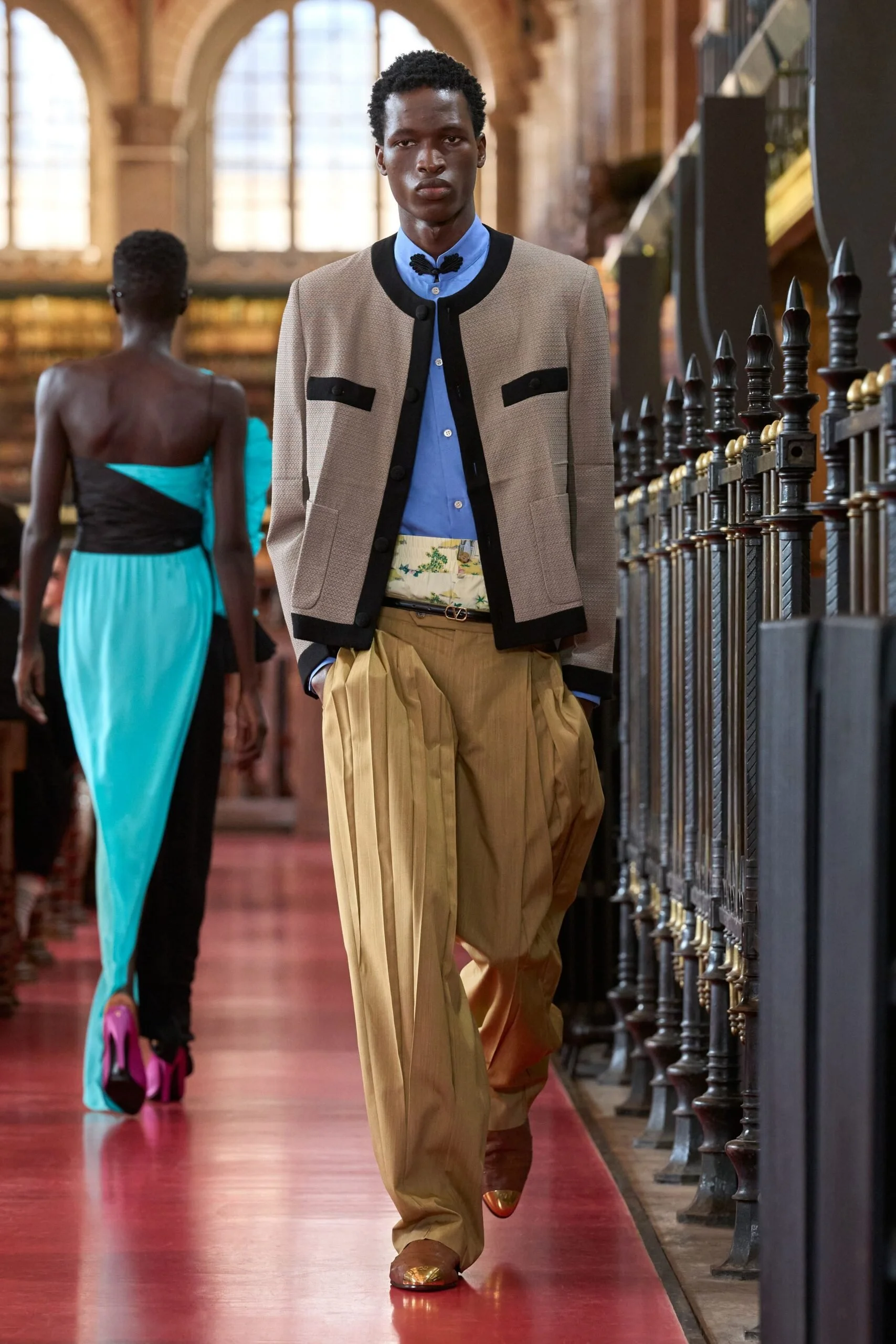 valentino-spring-2027-ready-to-wear-look-77-scaled.jpg