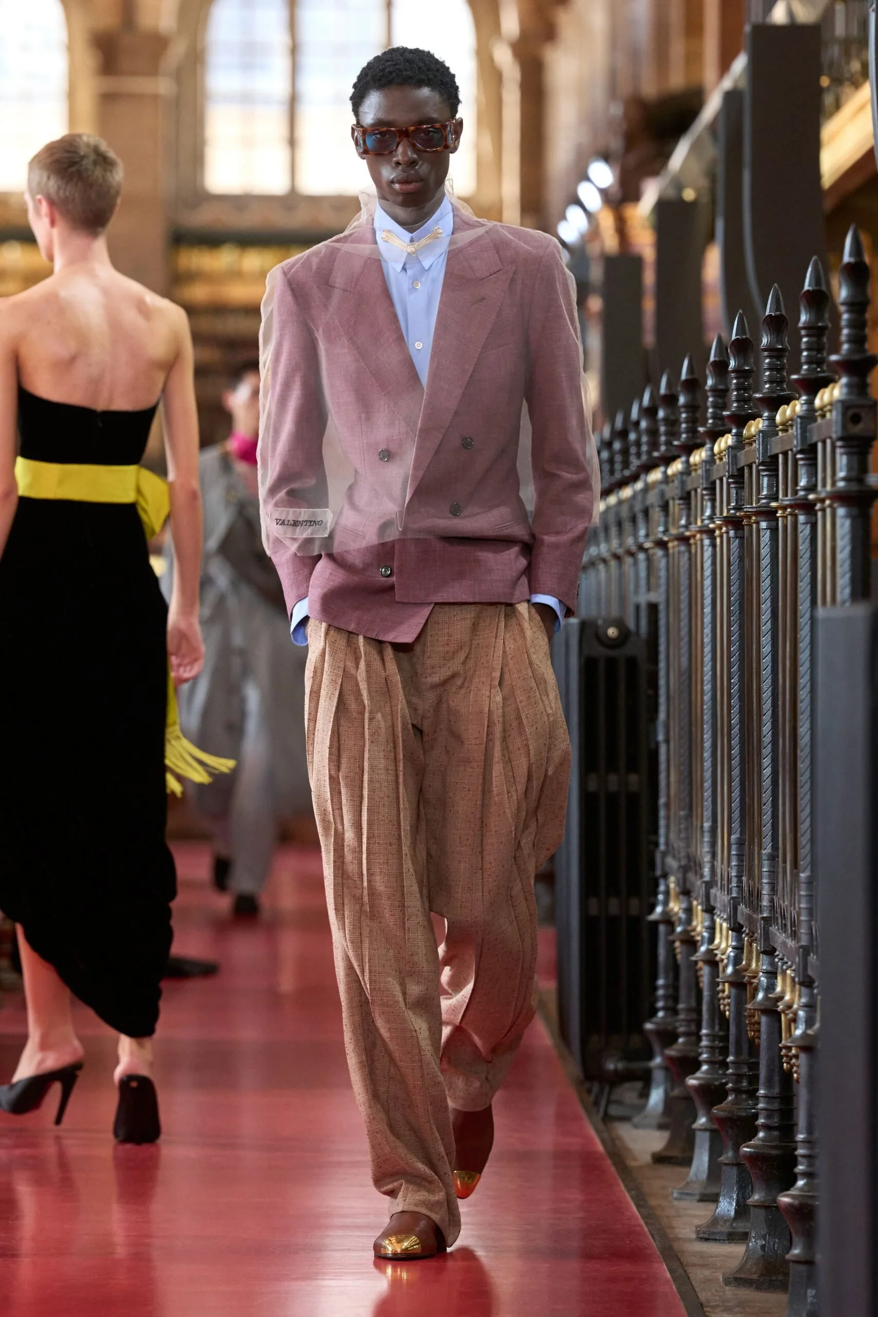 valentino-spring-2027-ready-to-wear-look-78-scaled.jpg