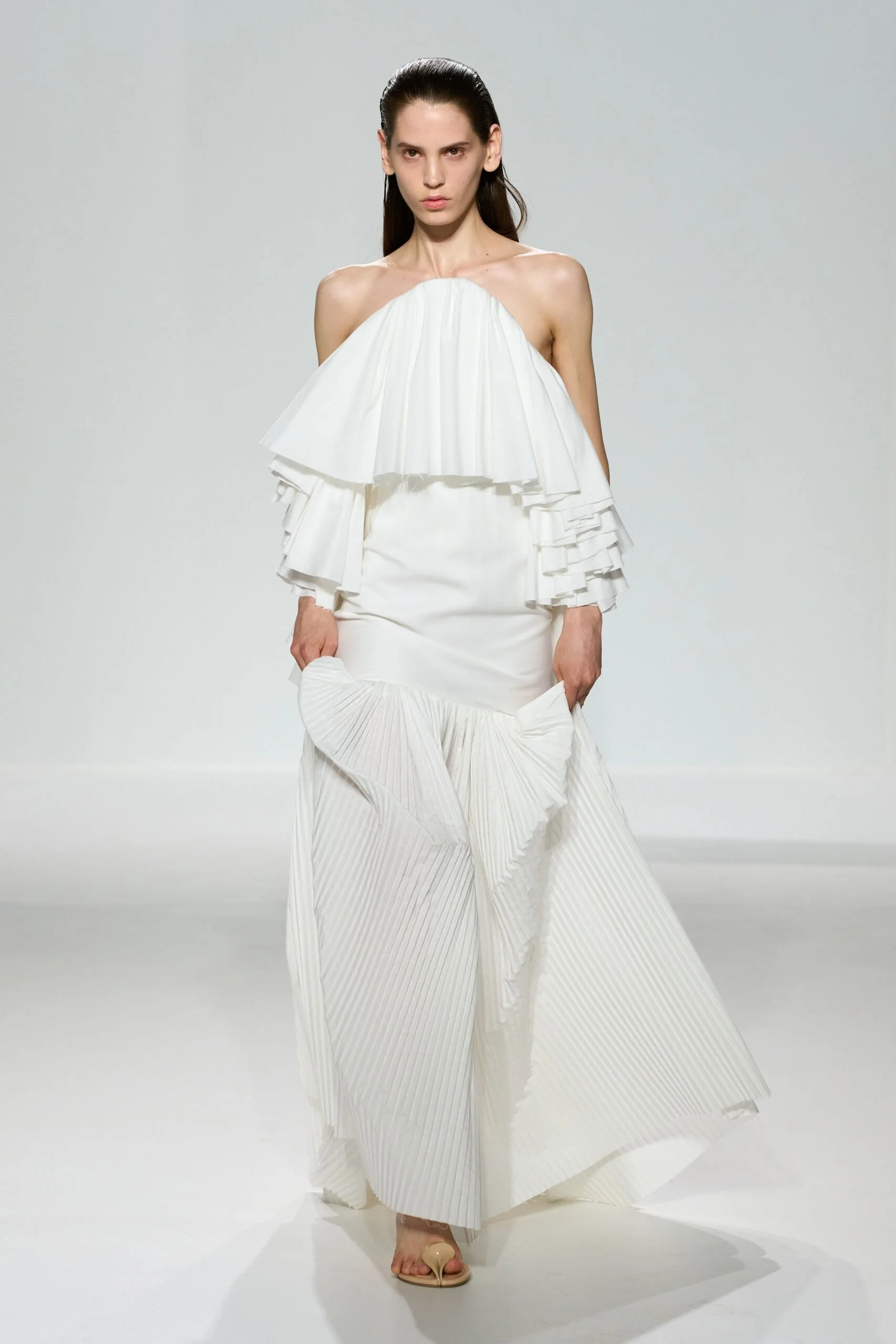 jean-paul-gaultier-spring-2027-ready-to-wear-look-07-scaled.jpg