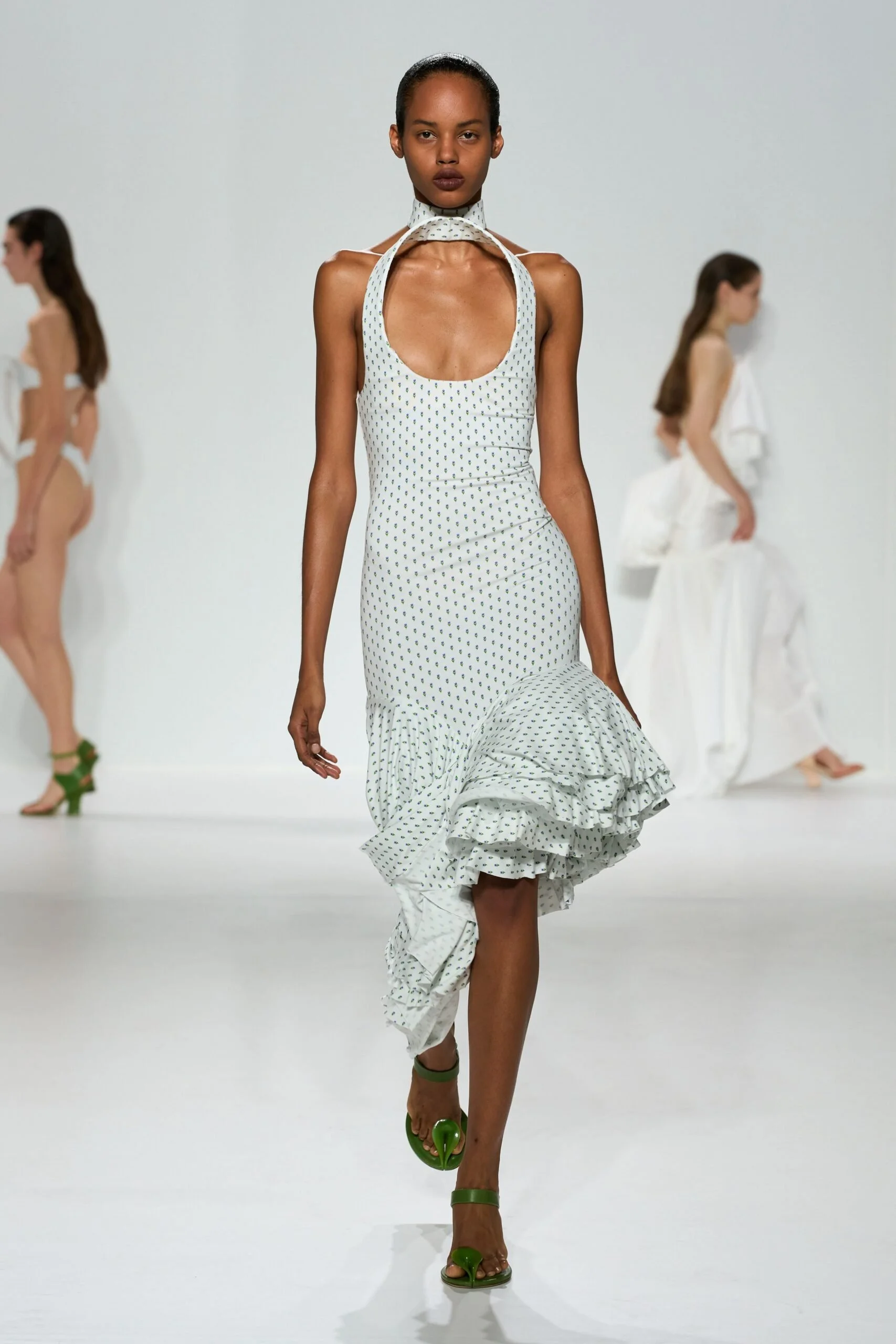 jean-paul-gaultier-spring-2027-ready-to-wear-look-14-scaled.jpg