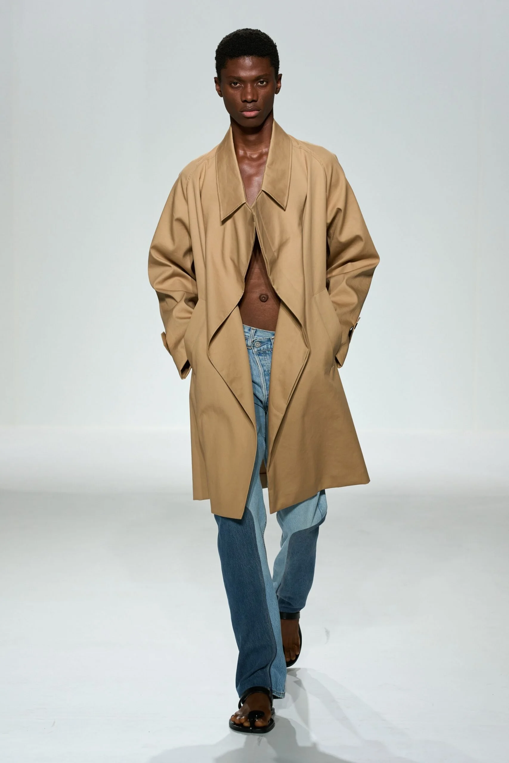 jean-paul-gaultier-spring-2027-ready-to-wear-look-27-scaled.jpg
