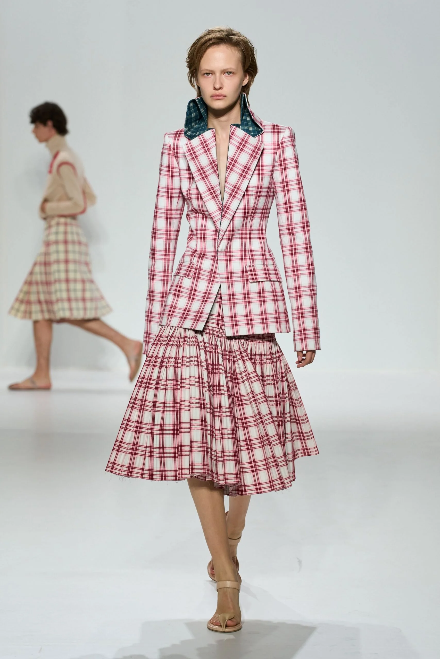 jean-paul-gaultier-spring-2027-ready-to-wear-look-28-scaled.jpg