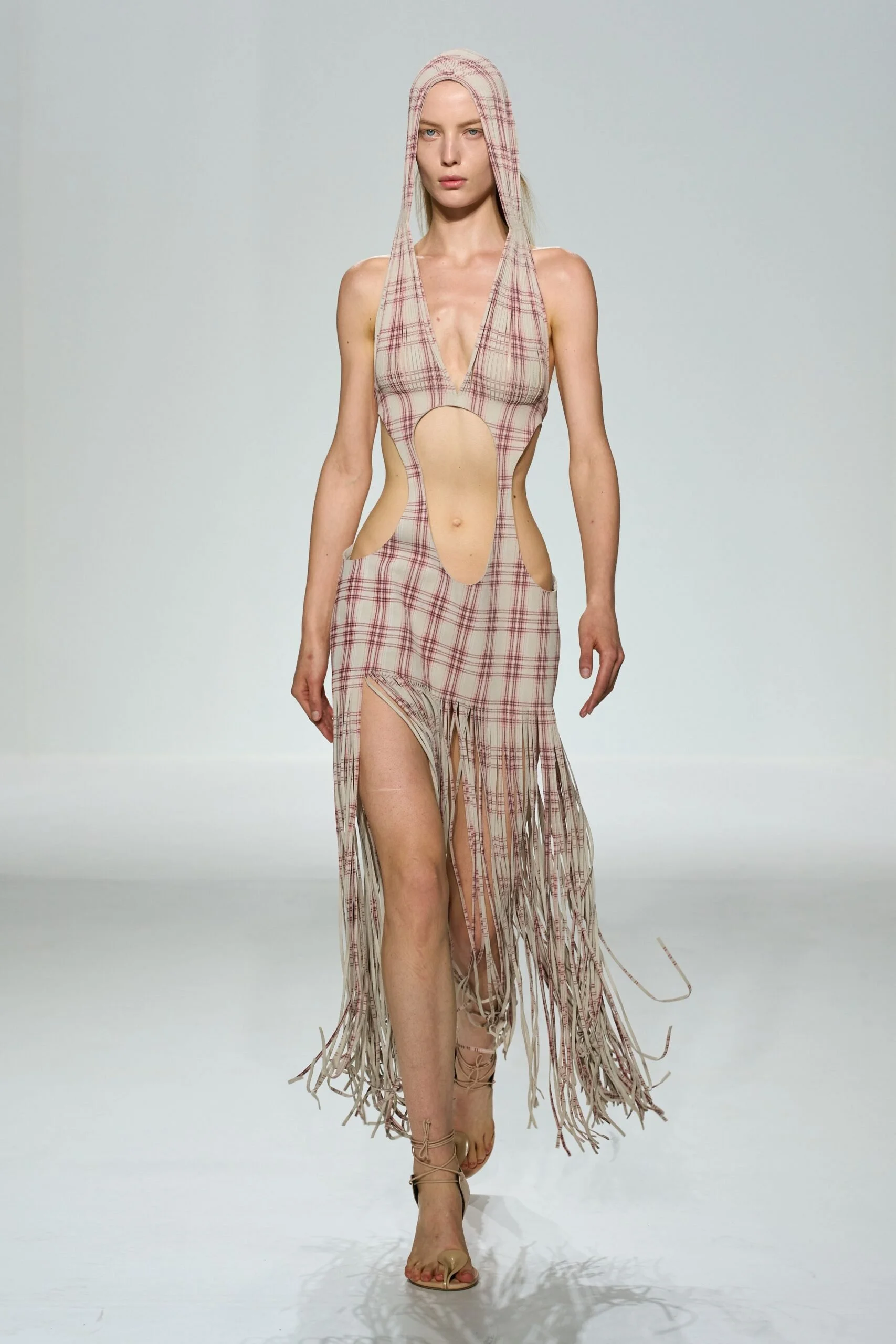 jean-paul-gaultier-spring-2027-ready-to-wear-look-31-scaled.jpg