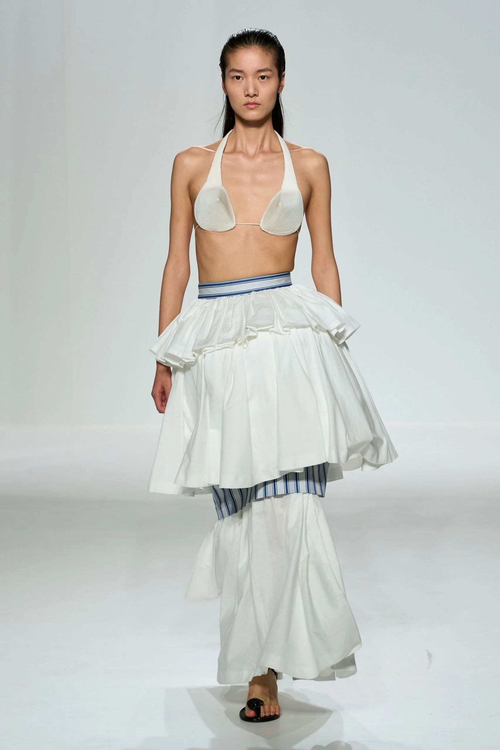 jean-paul-gaultier-spring-2027-ready-to-wear-look-36-scaled.jpg