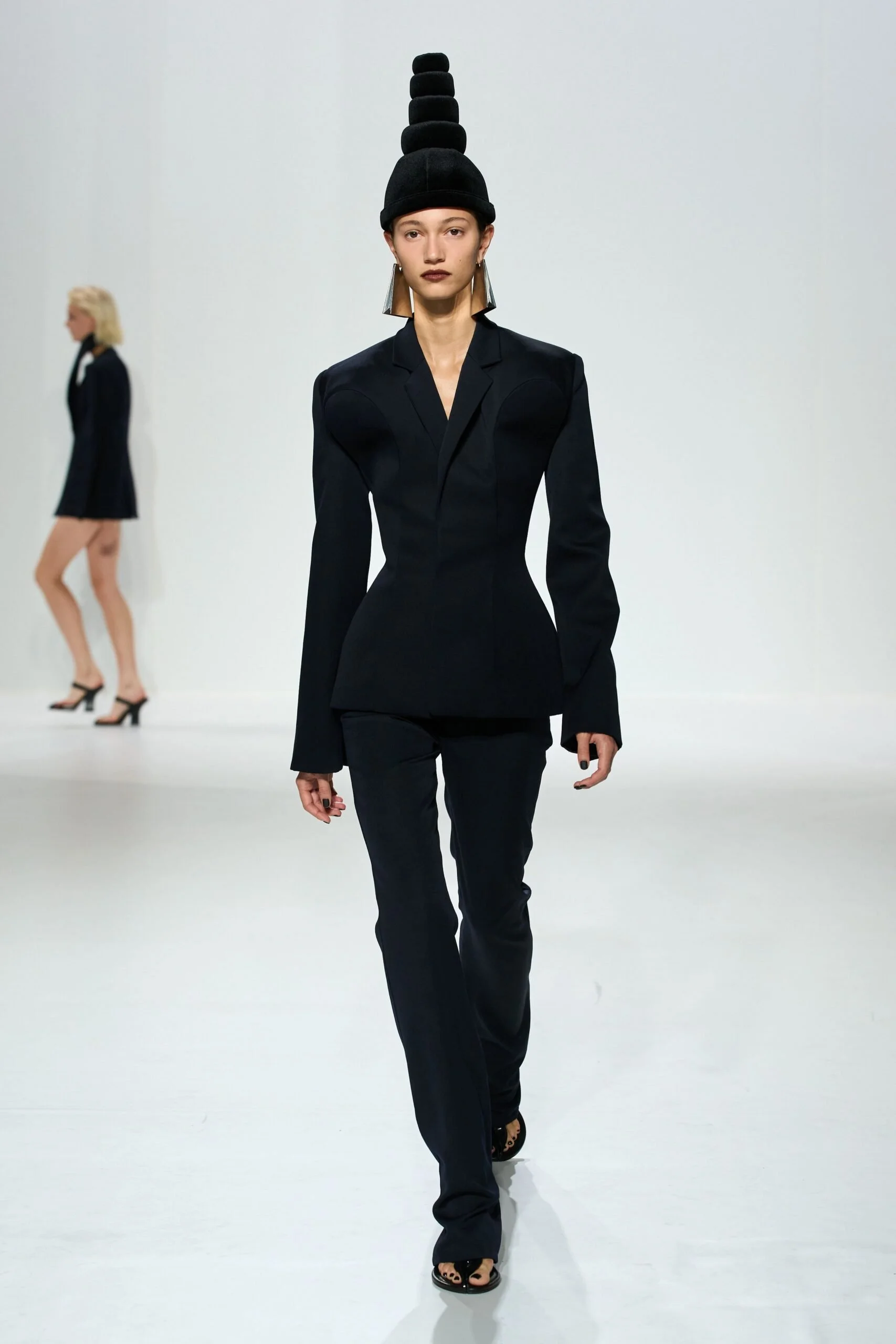 jean-paul-gaultier-spring-2027-ready-to-wear-look-41-scaled.jpg