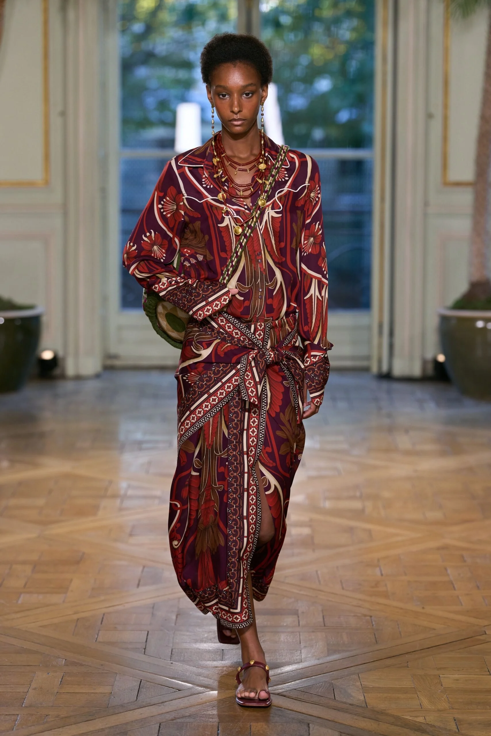 johanna-ortiz-spring-2027-ready-to-wear-look-03-scaled.jpg