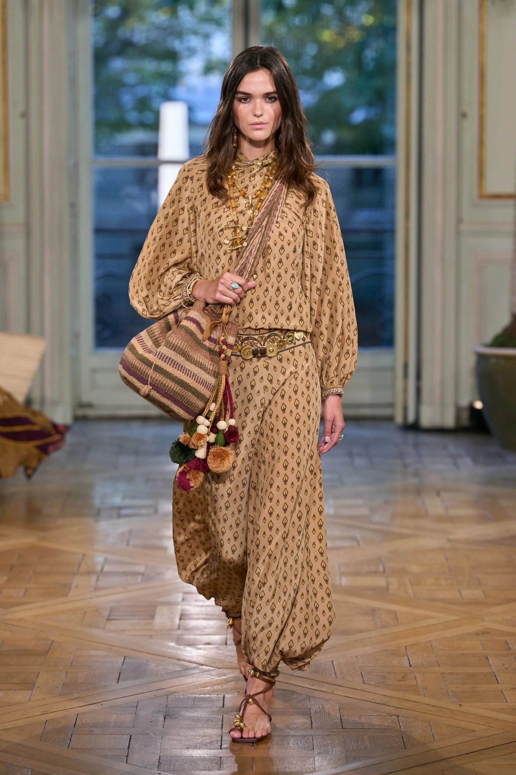johanna-ortiz-spring-2027-ready-to-wear-look-10-scaled.jpg