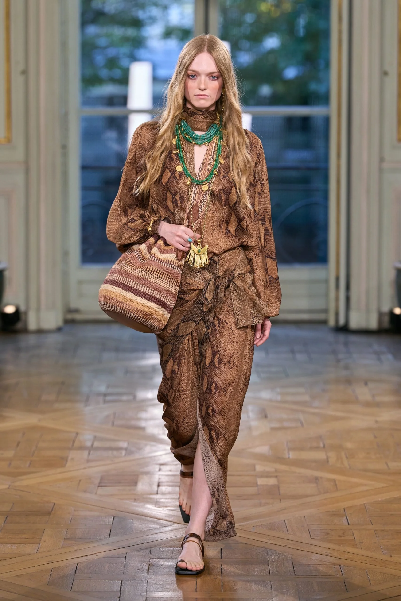 johanna-ortiz-spring-2027-ready-to-wear-look-12-scaled.jpg