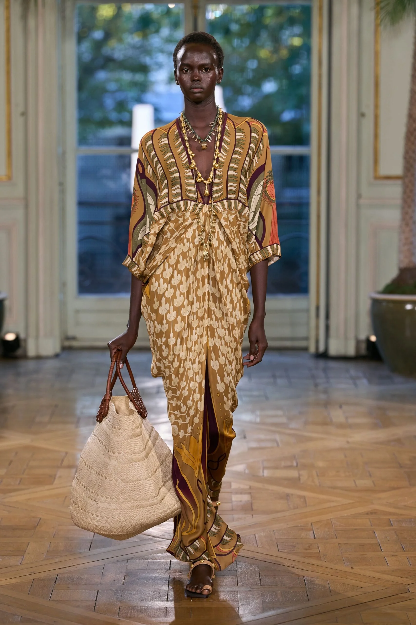 johanna-ortiz-spring-2027-ready-to-wear-look-13-scaled.jpg