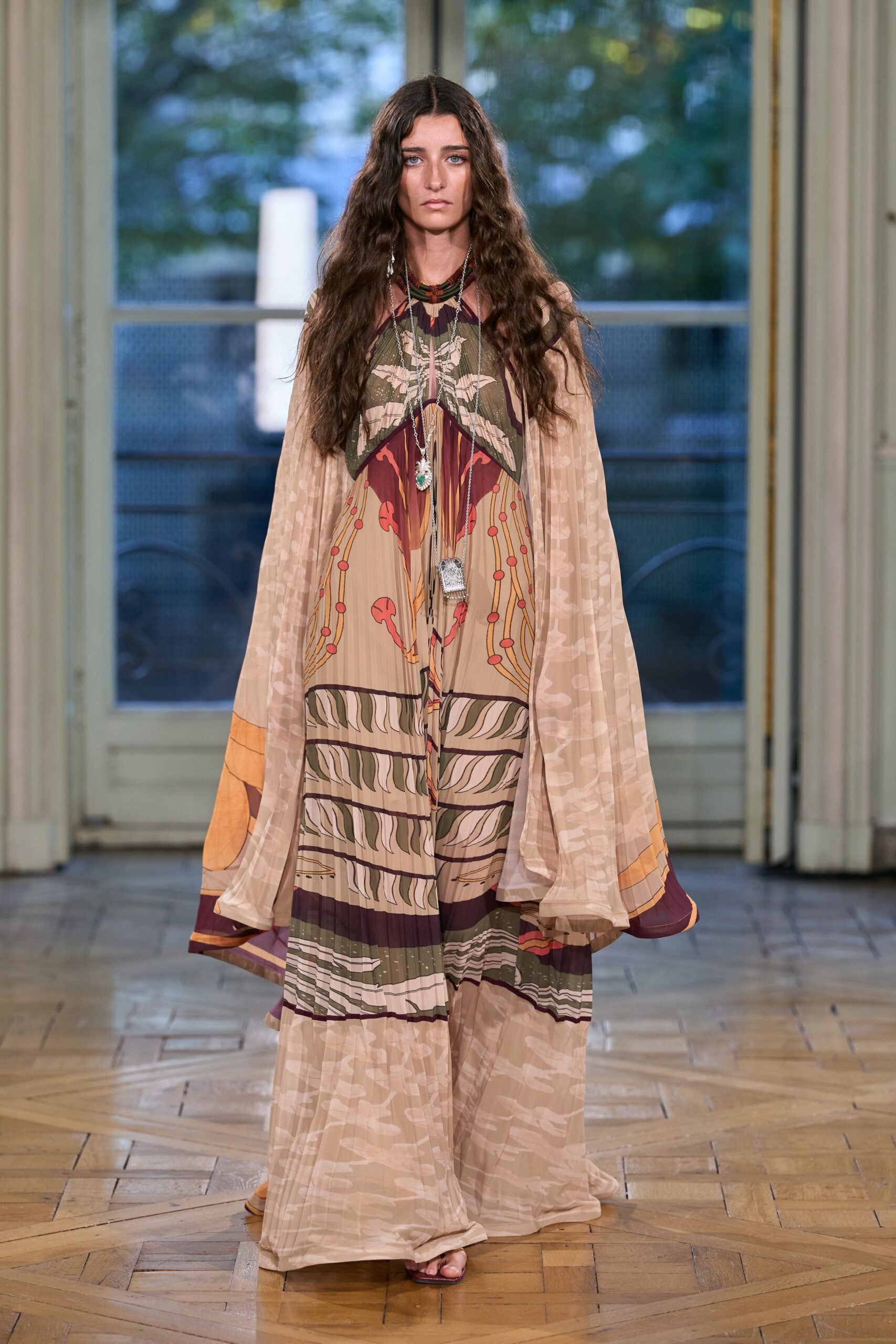 johanna-ortiz-spring-2027-ready-to-wear-look-15-scaled.jpg