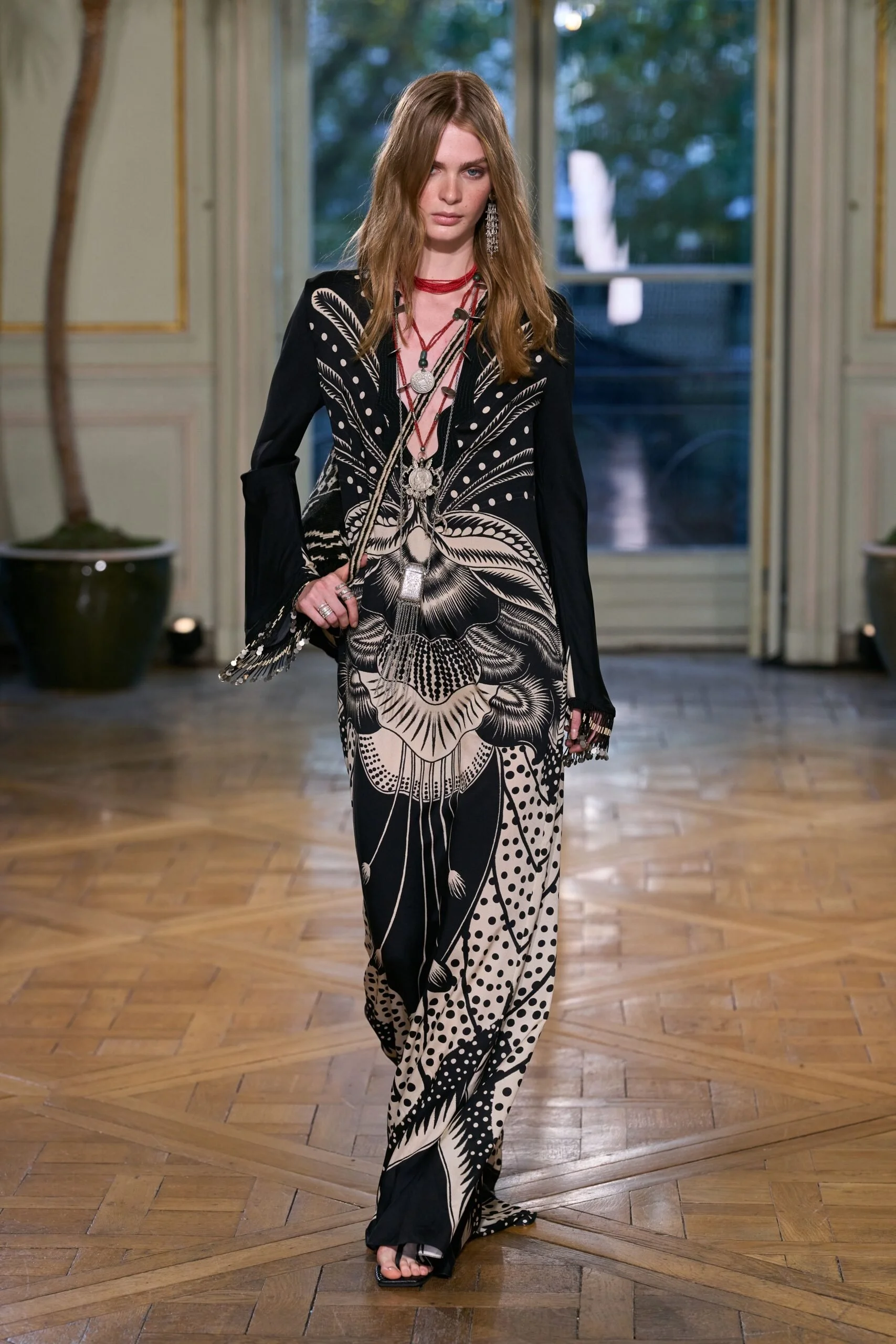 johanna-ortiz-spring-2027-ready-to-wear-look-34-scaled.jpg