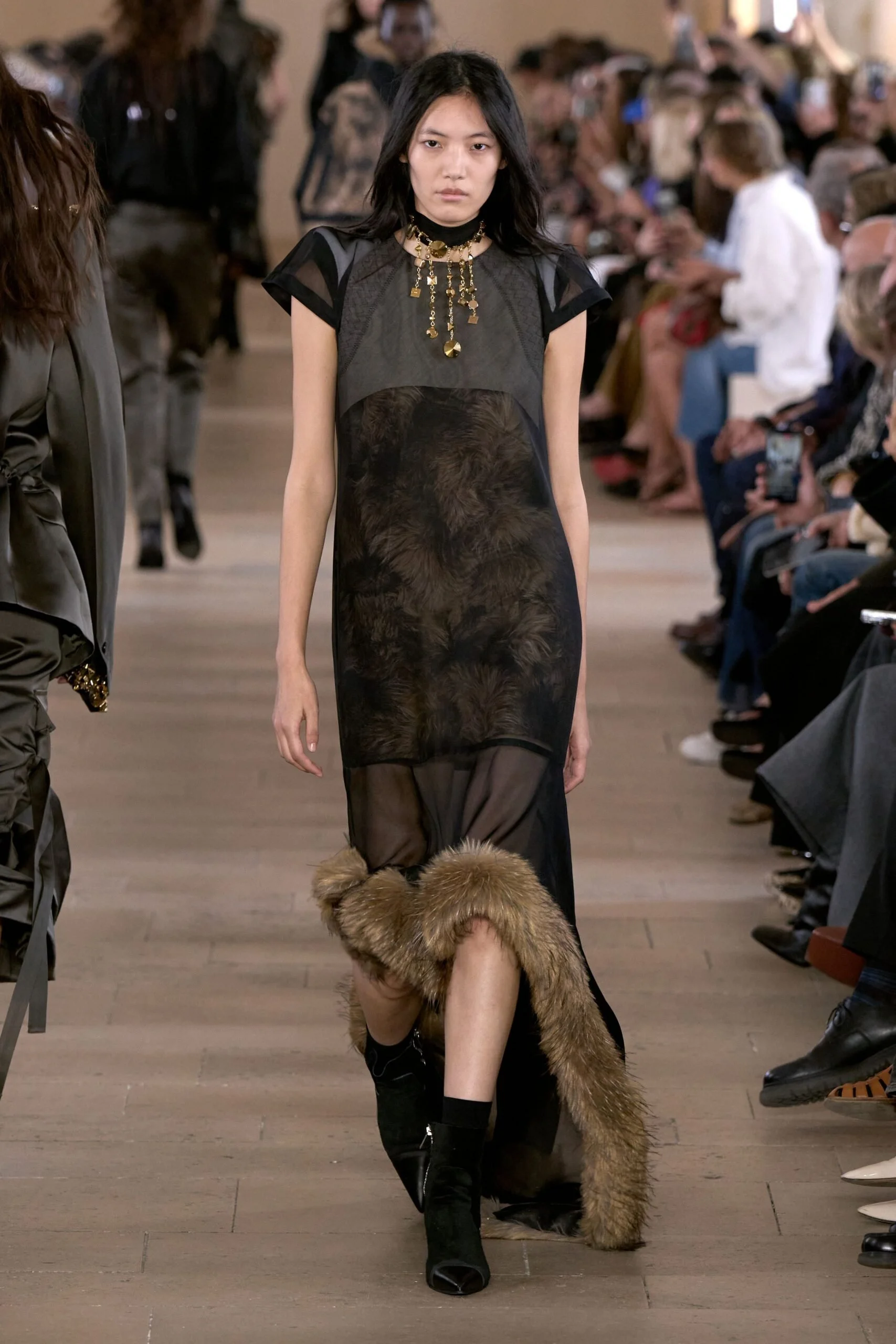 sacai-spring-2027-ready-to-wear-look-04-scaled.jpg