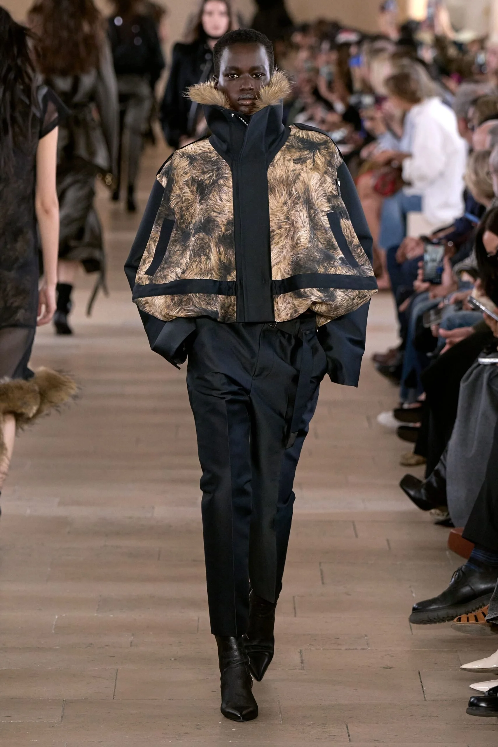 sacai-spring-2027-ready-to-wear-look-05-scaled.jpg
