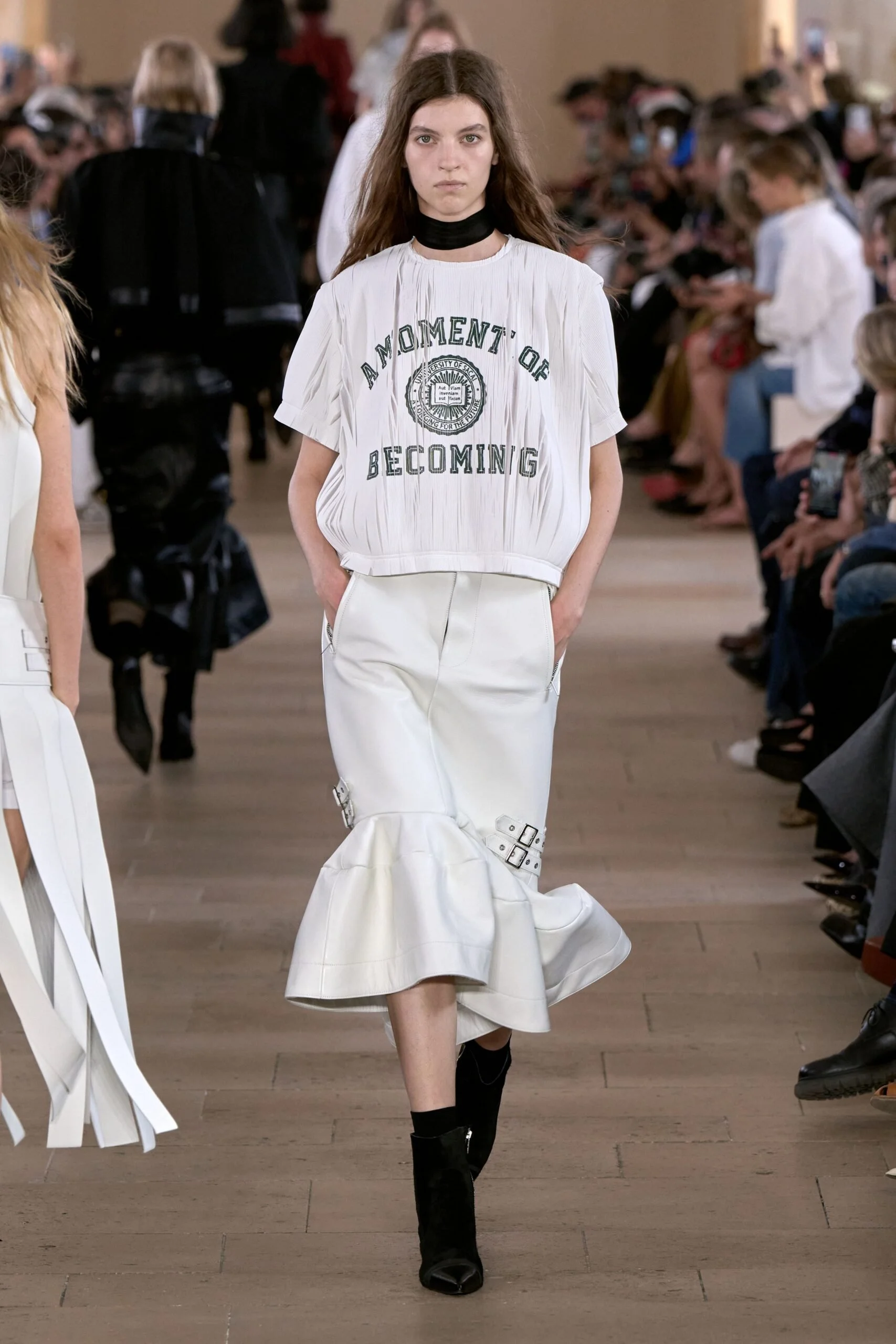 sacai-spring-2027-ready-to-wear-look-14-scaled.jpg