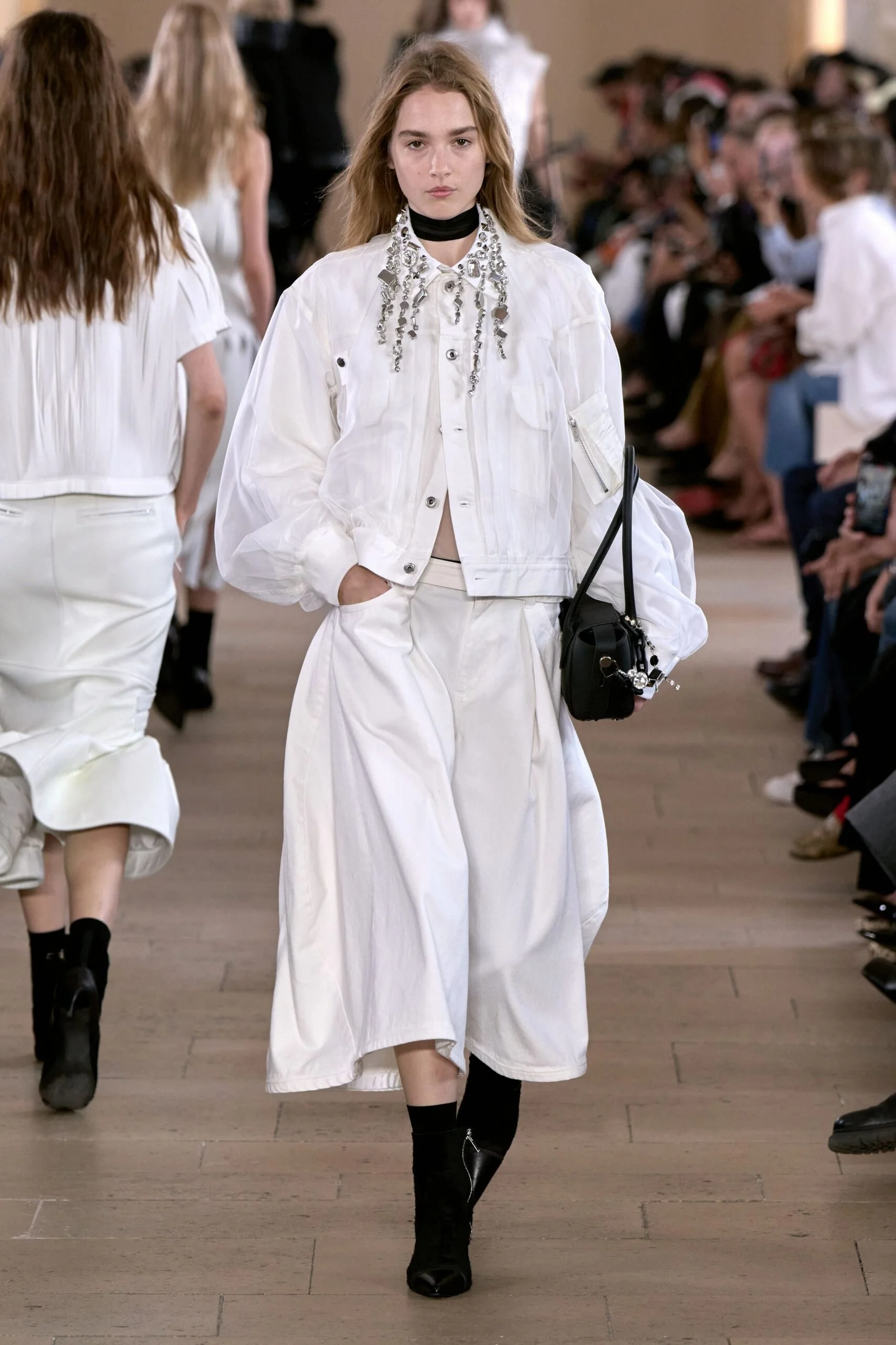sacai-spring-2027-ready-to-wear-look-15-scaled.jpg