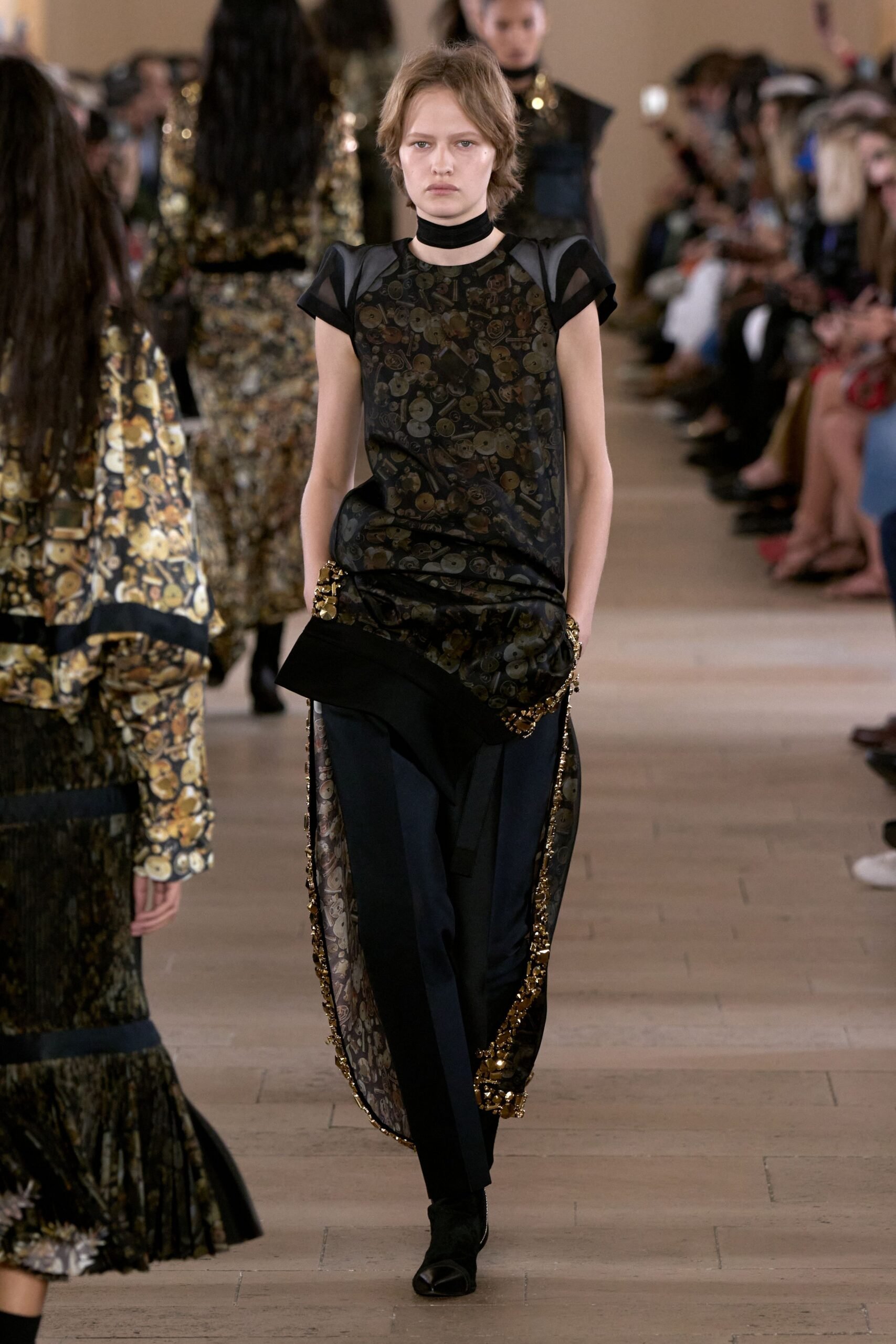 sacai-spring-2027-ready-to-wear-look-22-scaled.jpg