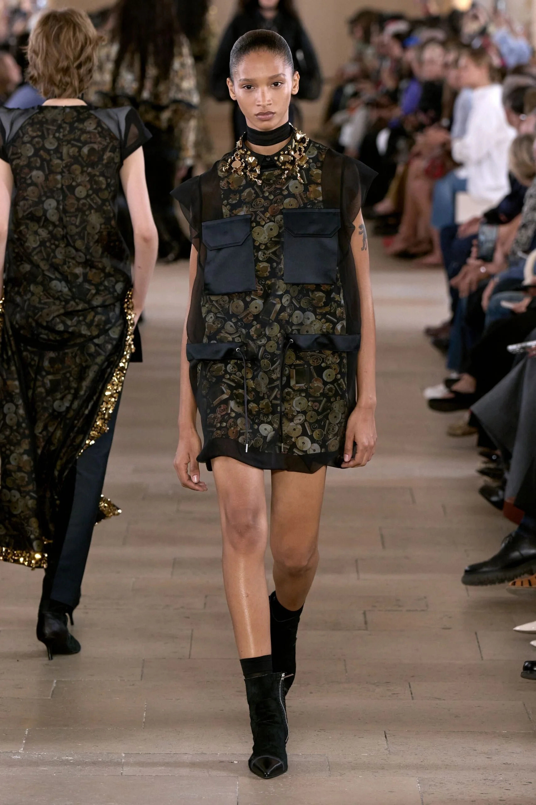 sacai-spring-2027-ready-to-wear-look-23-scaled.jpg
