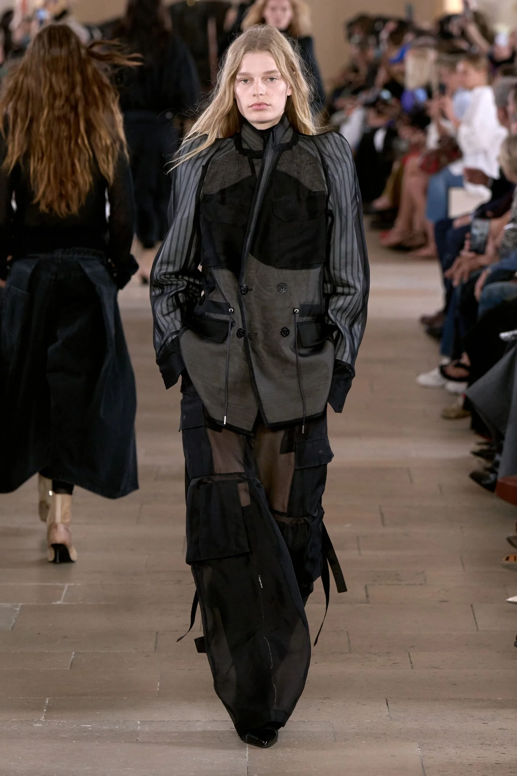 sacai-spring-2027-ready-to-wear-look-26-scaled.jpg
