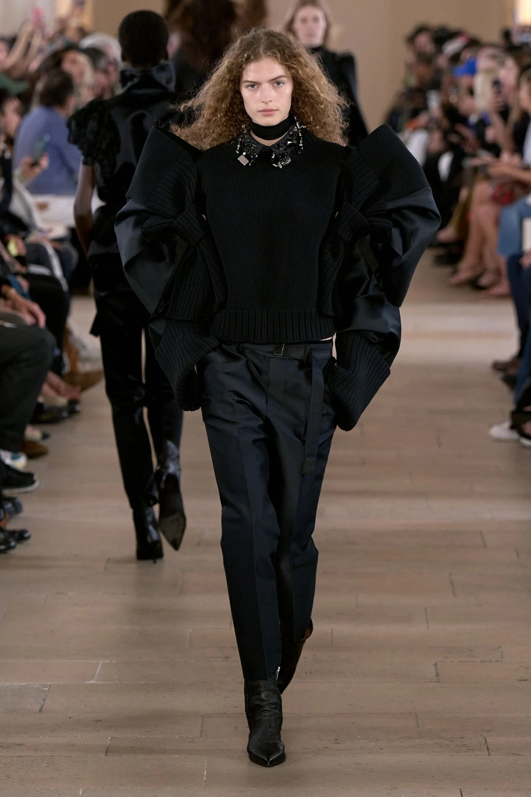 sacai-spring-2027-ready-to-wear-look-44-scaled.jpg