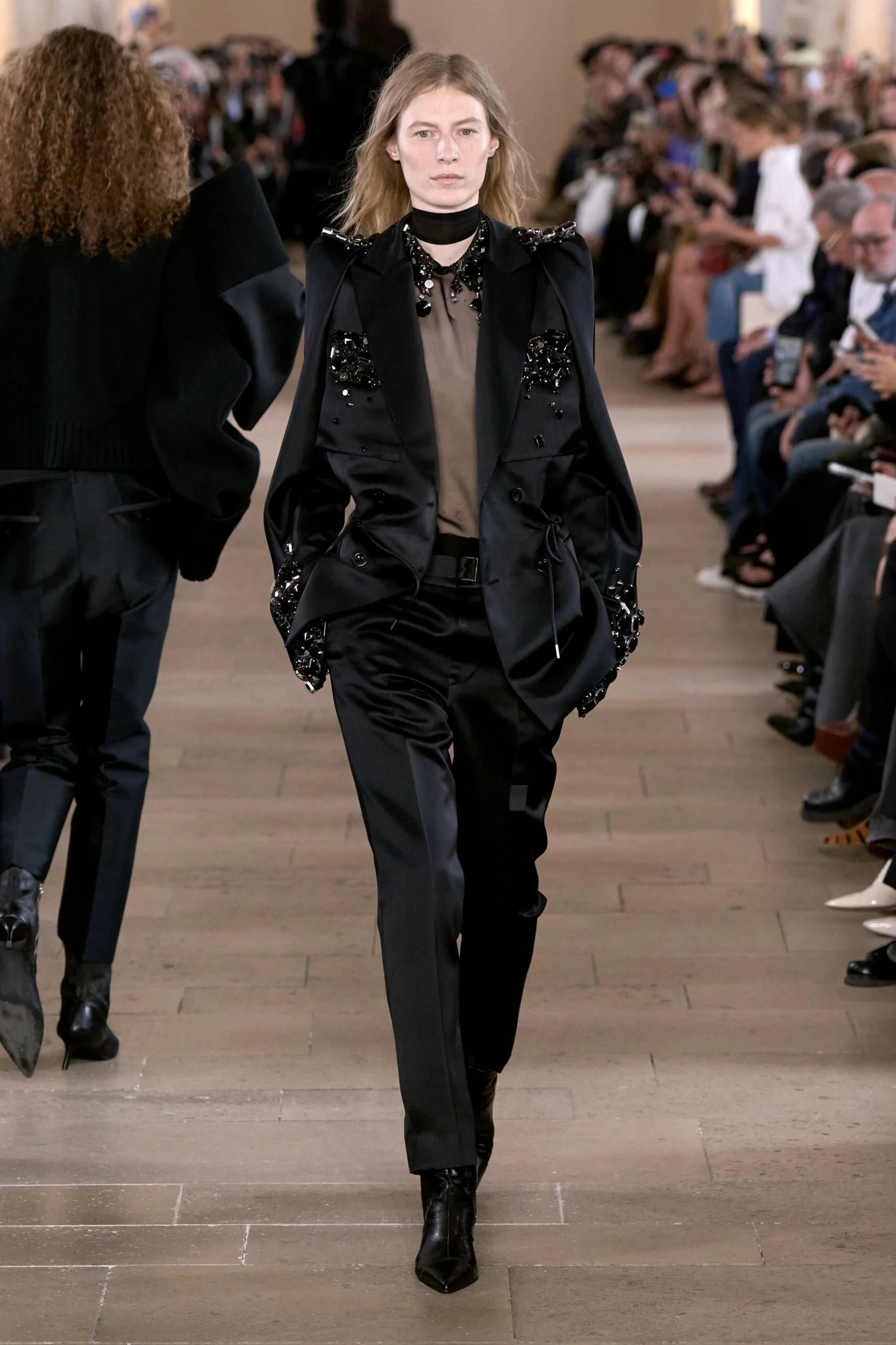 sacai-spring-2027-ready-to-wear-look-45-scaled.jpg