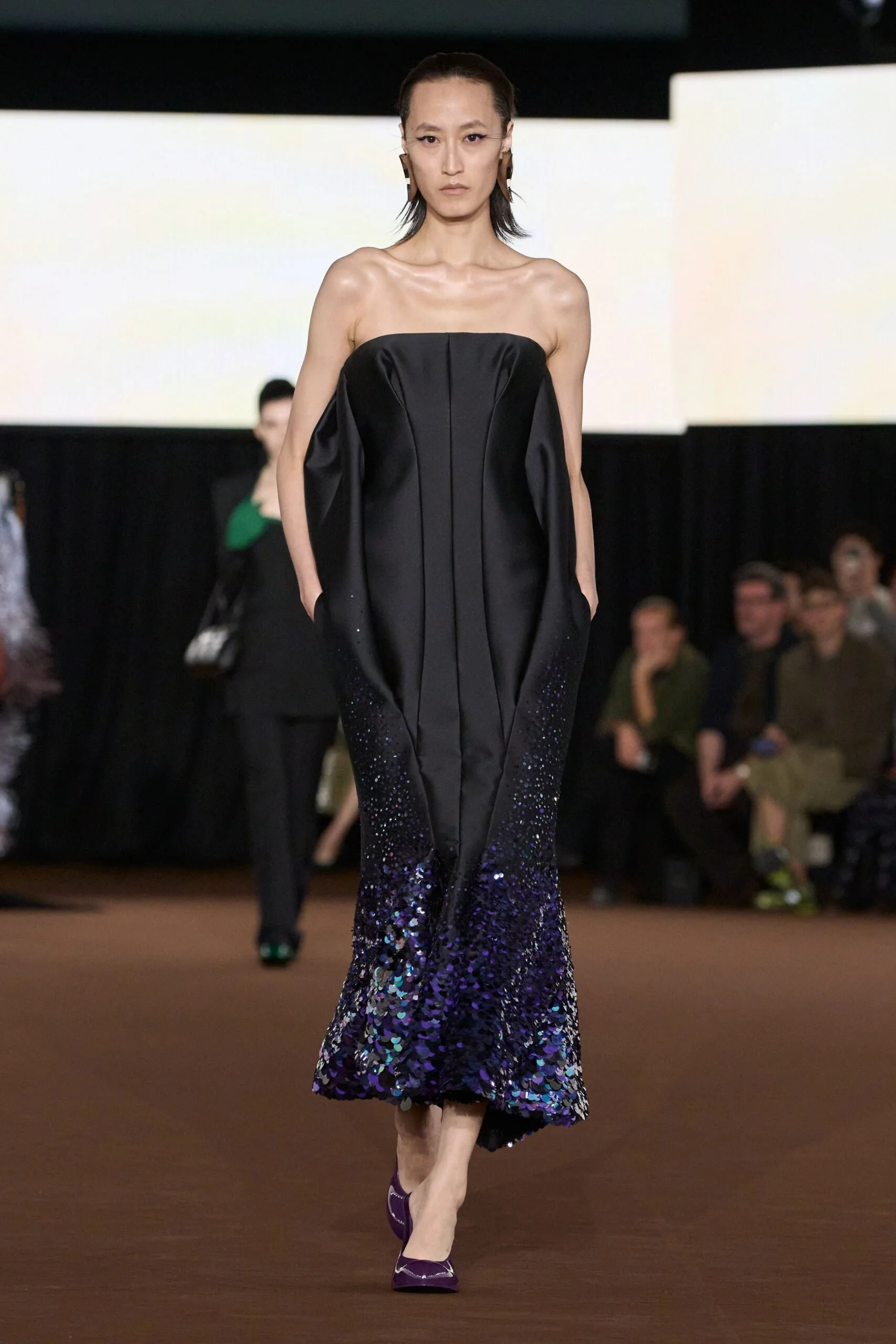 mugler-spring-2027-ready-to-wear-look-08-scaled.jpg