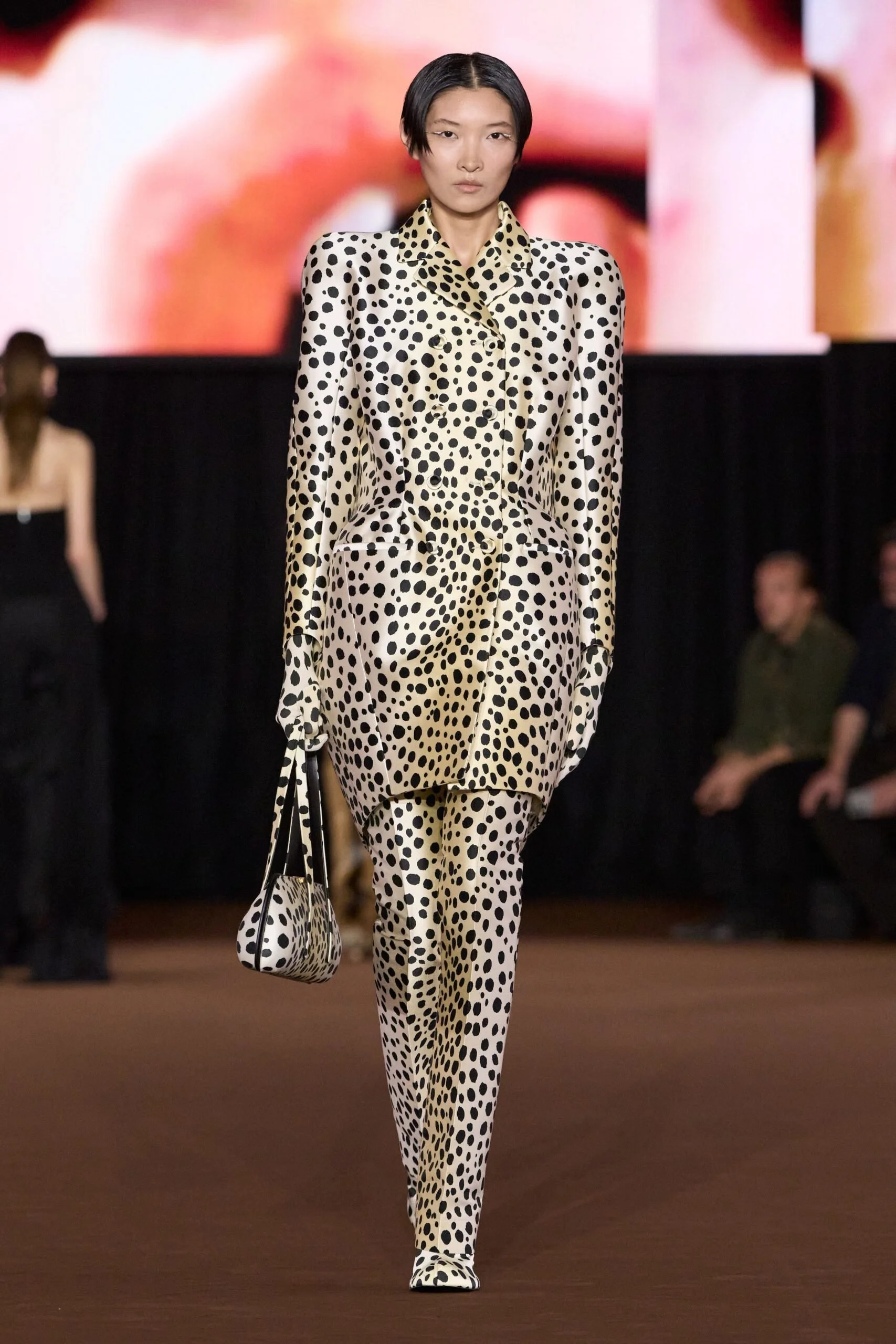 mugler-spring-2027-ready-to-wear-look-13-scaled.jpg