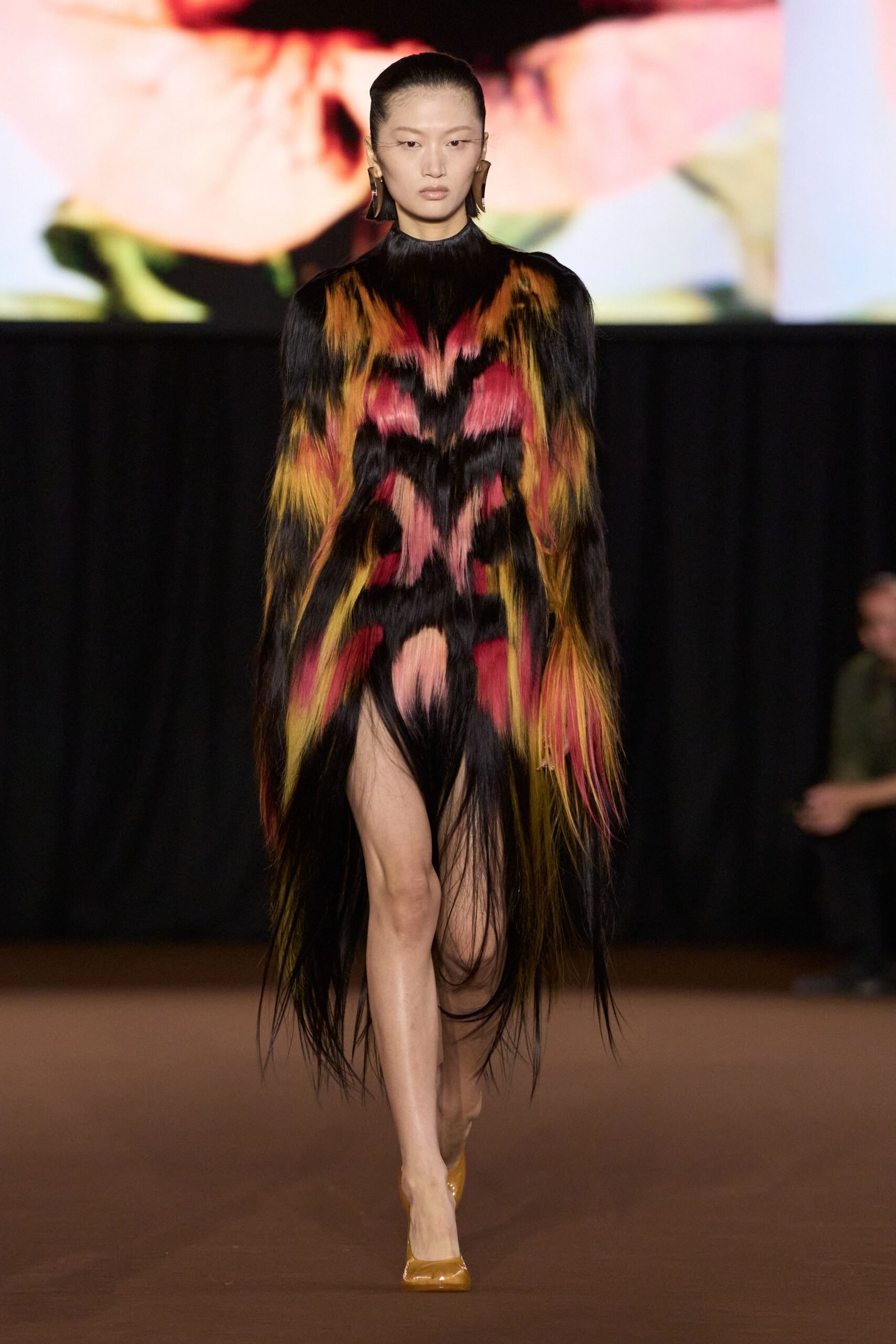 mugler-spring-2027-ready-to-wear-look-23-scaled.jpg